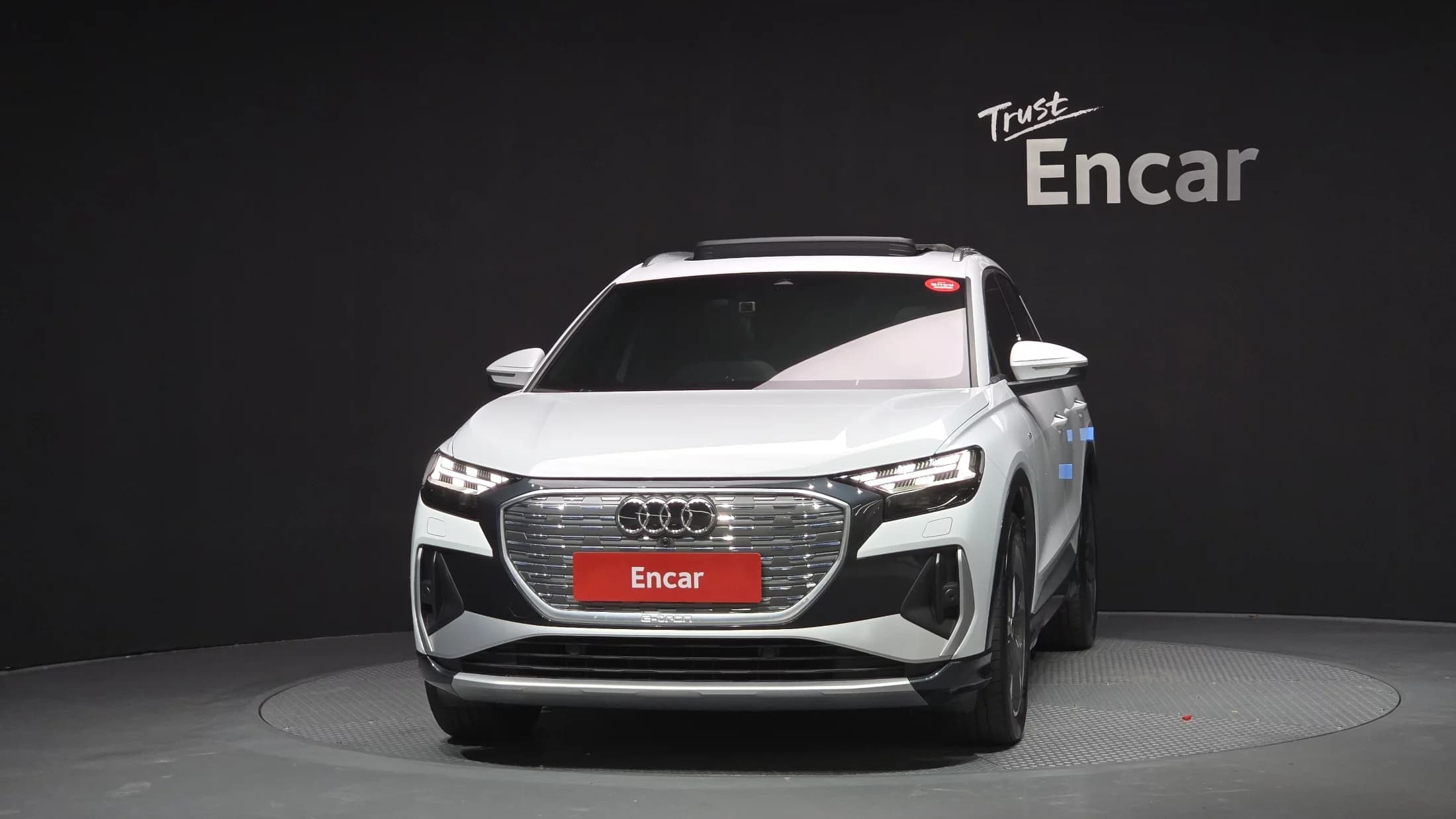 Audi Q4 e-tron 40 Premium, электромобиль, 2023 г. 48587 км. — фото 3
