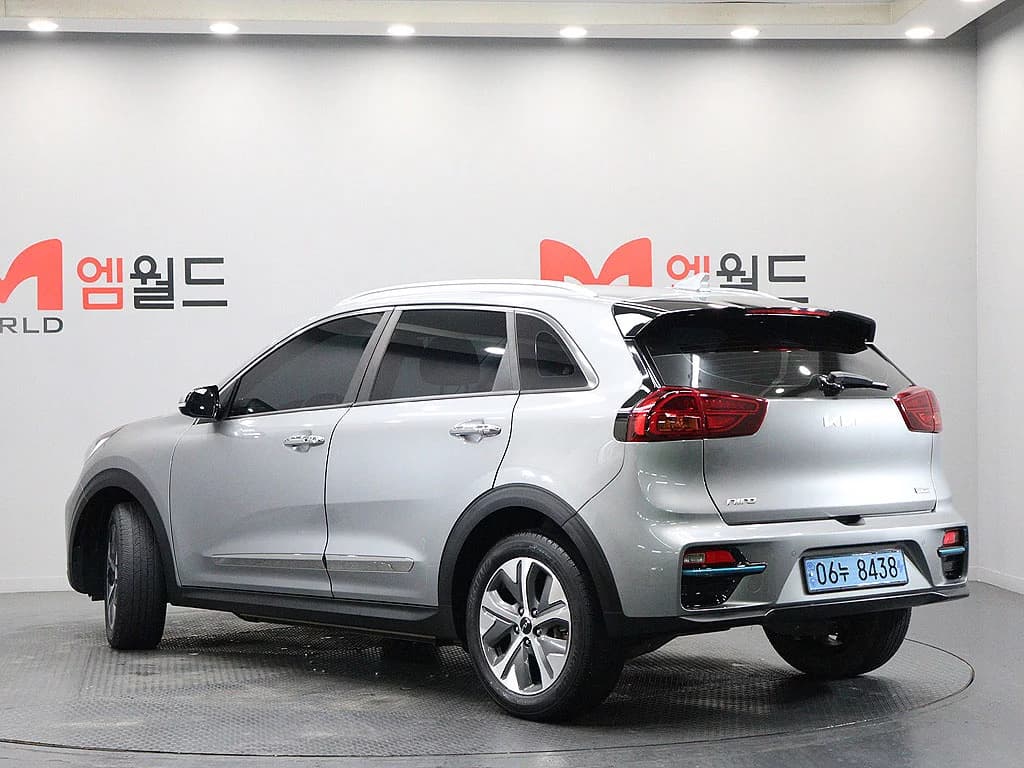 Kia Niro Noblesse, электромобиль, 2021 г. 25417 км. — фото 4