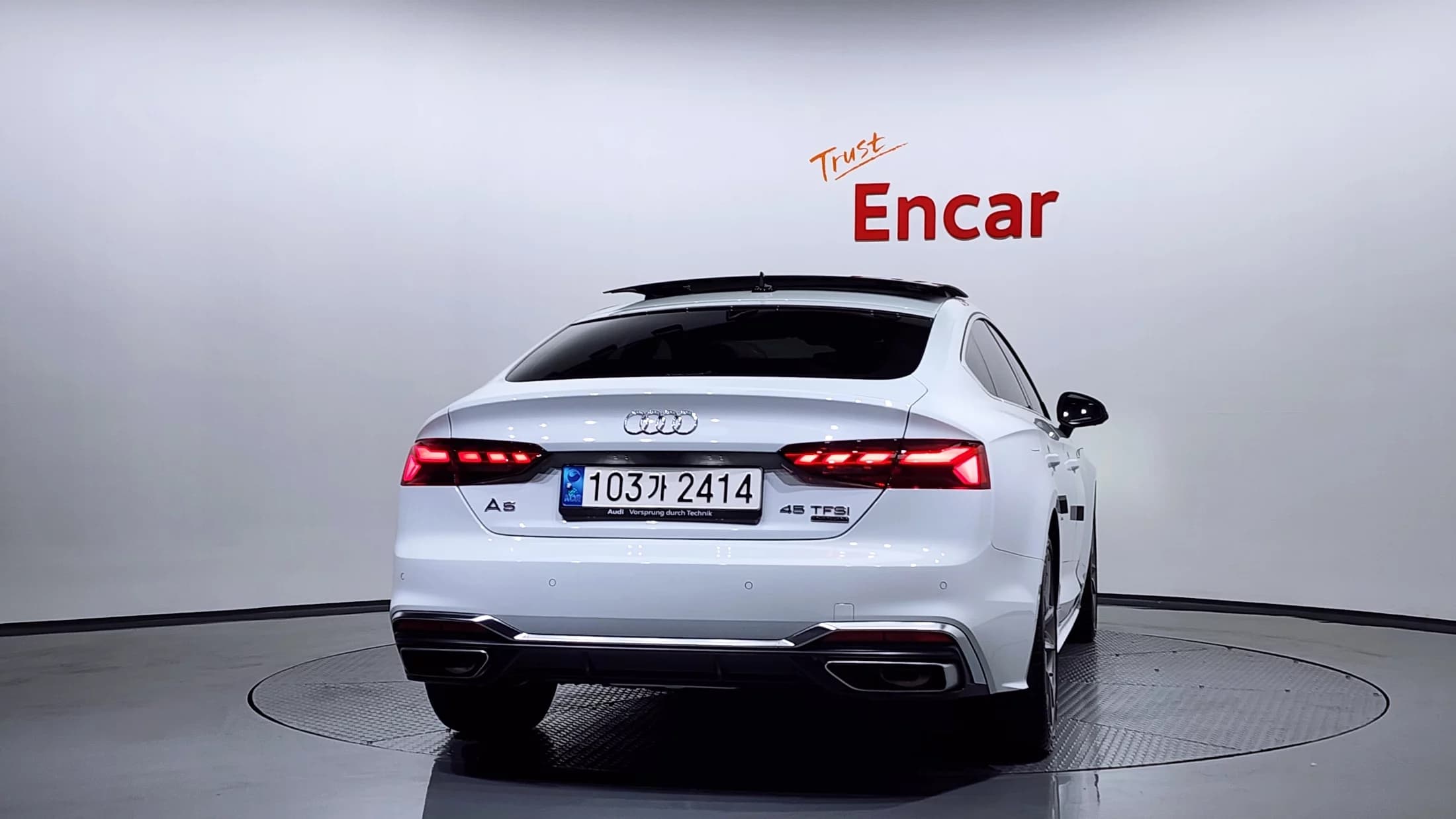 Audi A5 45 TFSI Quattro Premium Sportback, 2023 г. 12209 км. — фото 4