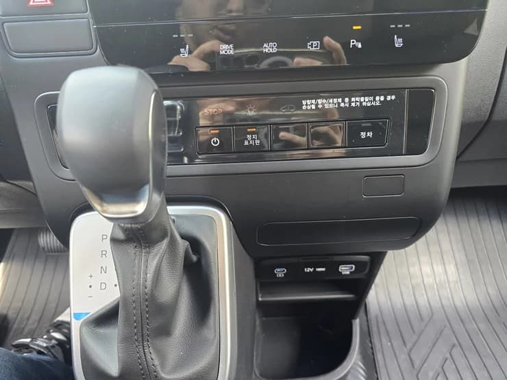 Hyundai Staria L3.5 어린이보호차 11-Seater, 2024 г. 14102 км. — фото 14