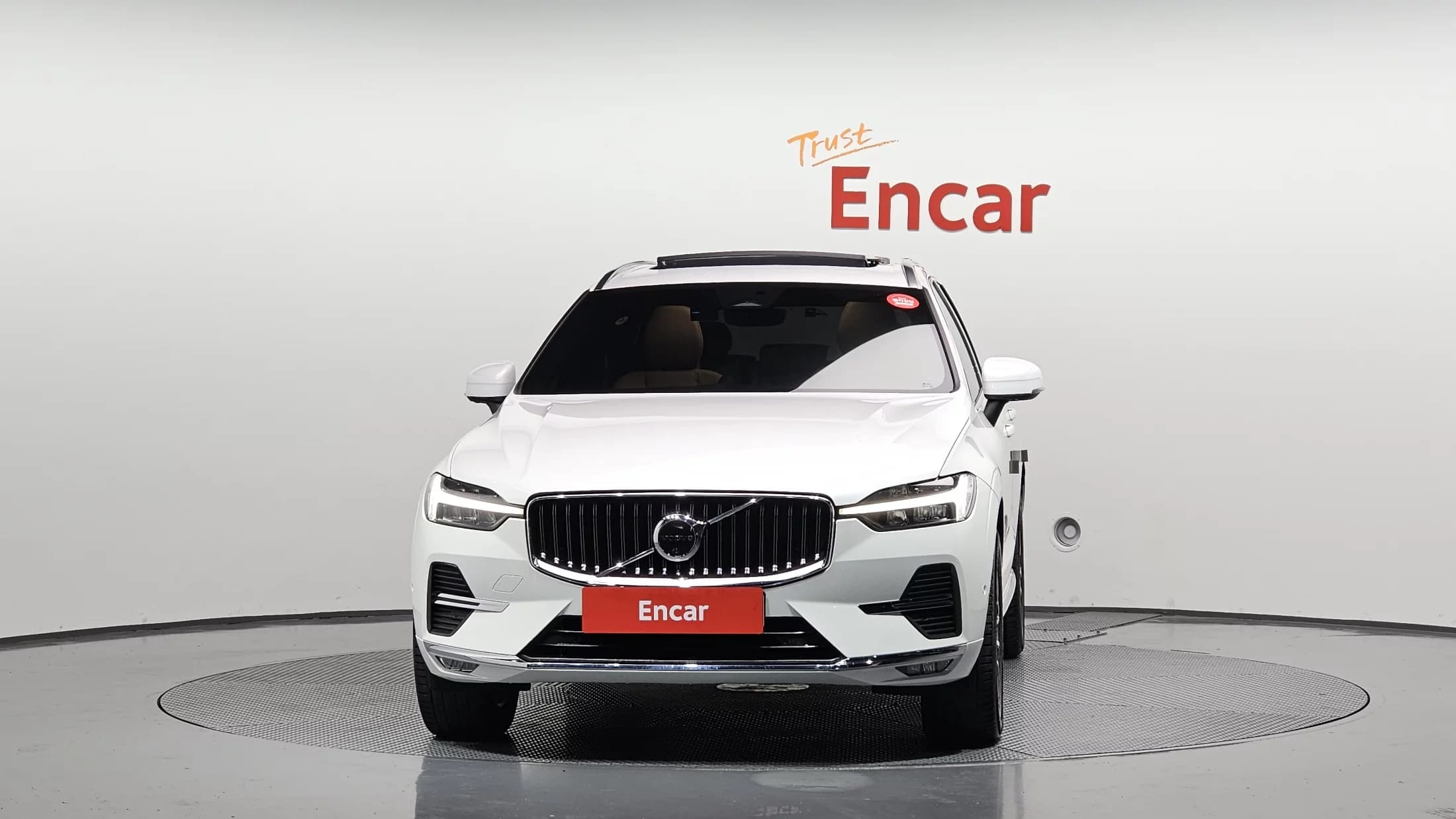 Volvo XC60 B5 Ultimate Bright, 2024 г. 29417 км. — фото 3