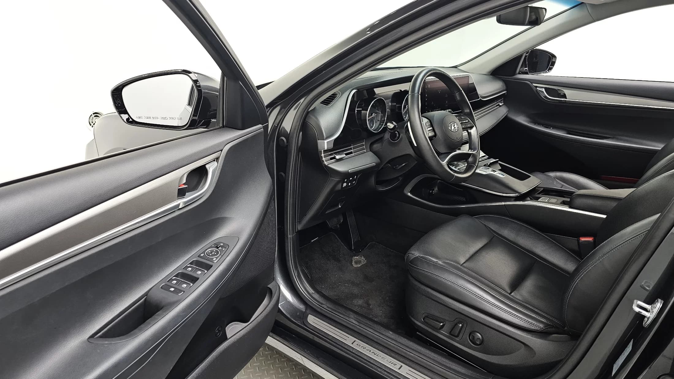 Hyundai Grandeur 2.5 Premium, 2021 г. 65427 км. — фото 10