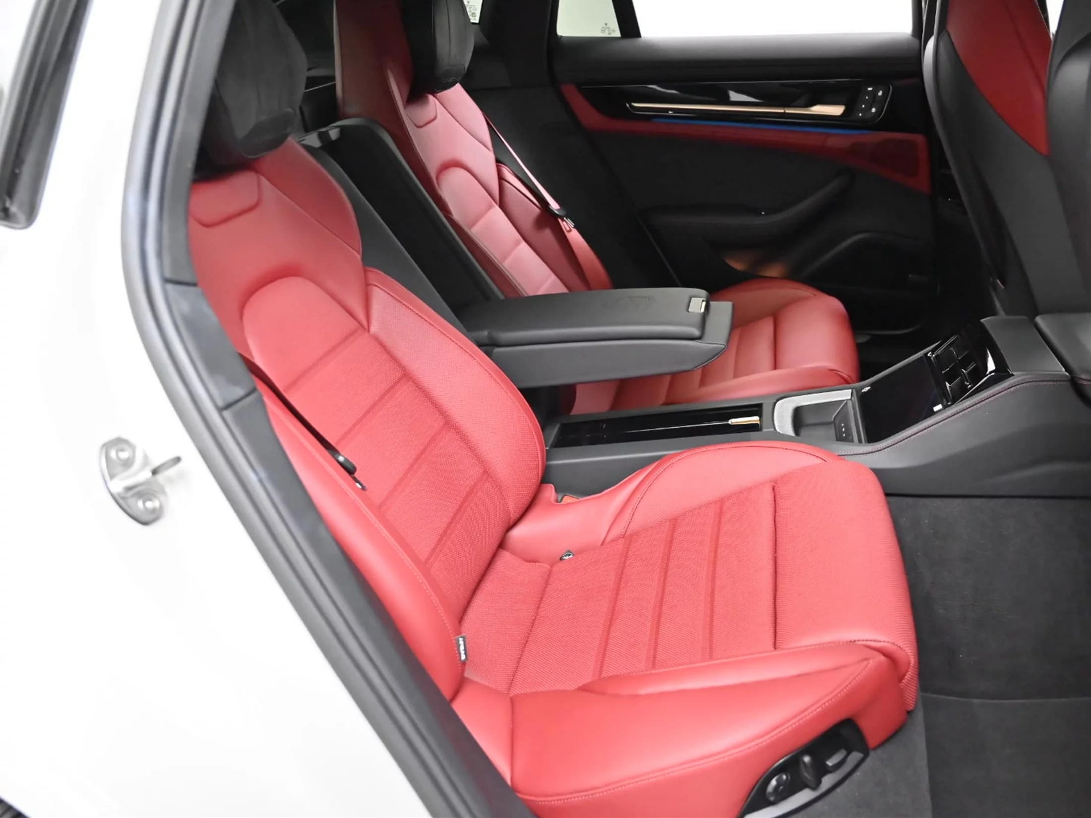 Porsche PANAMERA 2.9 AWD, 2024 г. 9870 км. — фото 12