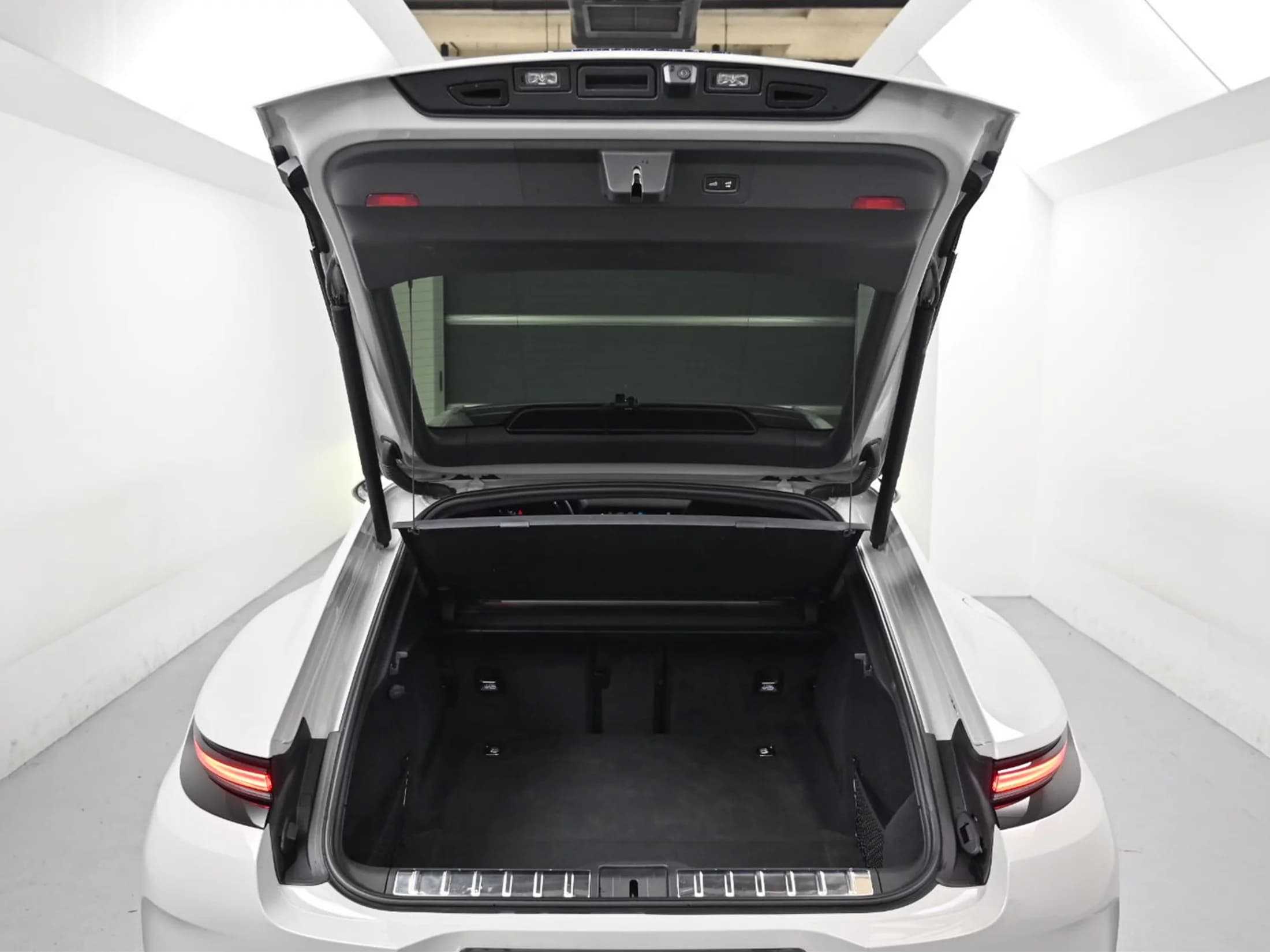Porsche PANAMERA 2.9 AWD, 2024 г. 9870 км. — фото 20