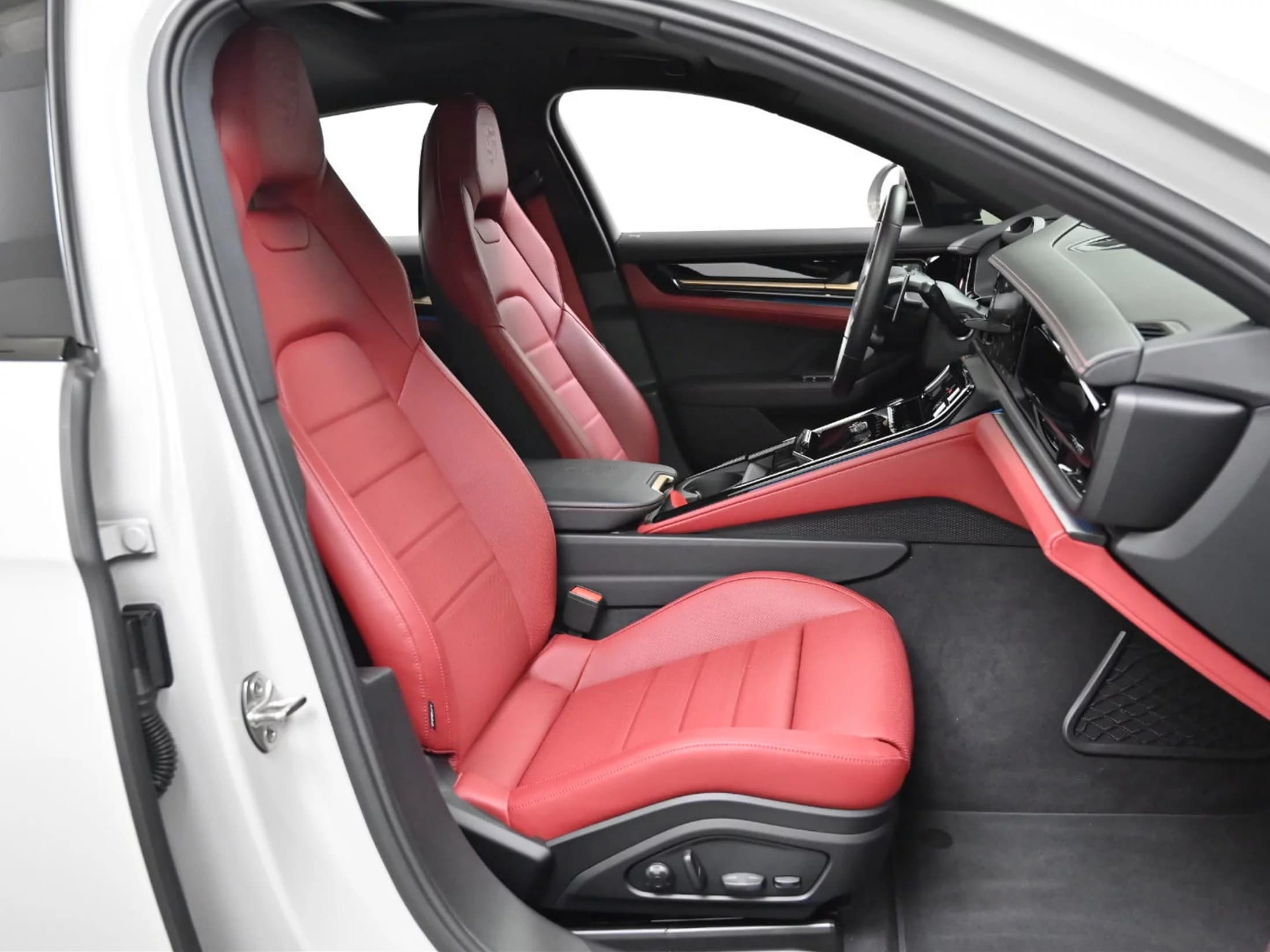 Porsche PANAMERA 2.9 AWD, 2024 г. 9870 км. — фото 10