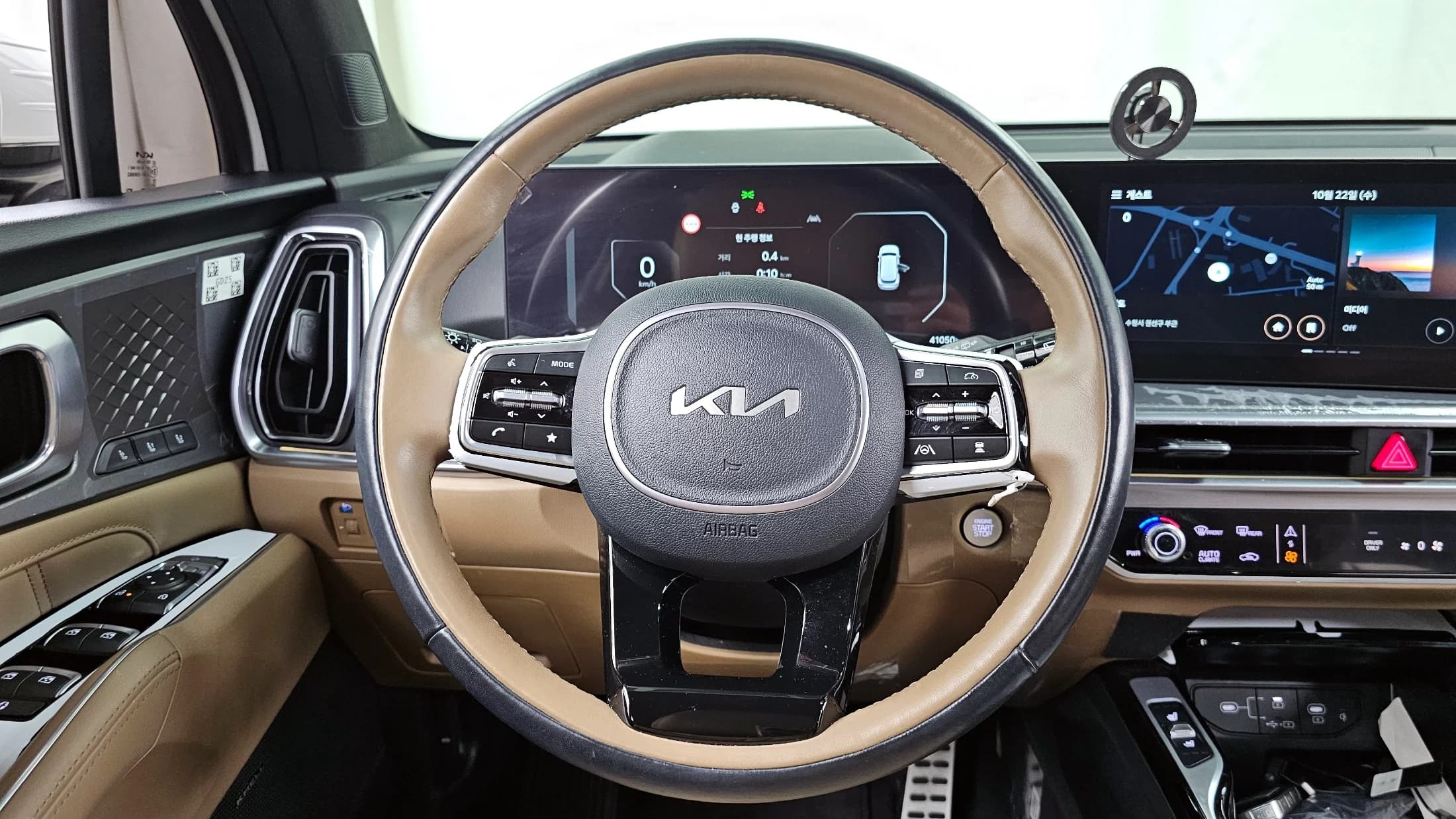 Kia Sorento HEV 1.6 2WD Signature, гибрид, 2023 г. 41050 км. — фото 13