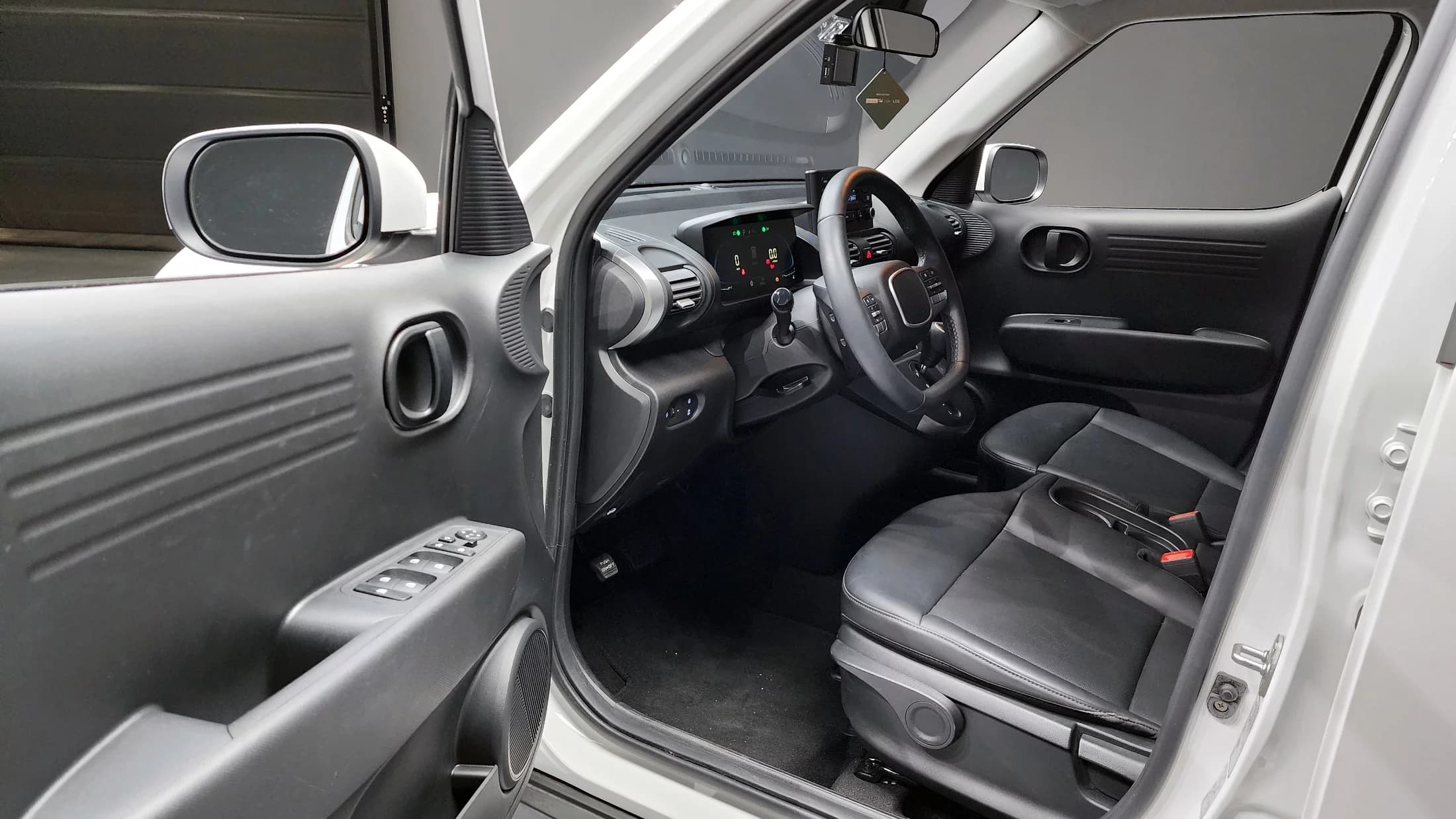 Hyundai Casper The Essential Light, 2024 г. 8700 км. — фото 11