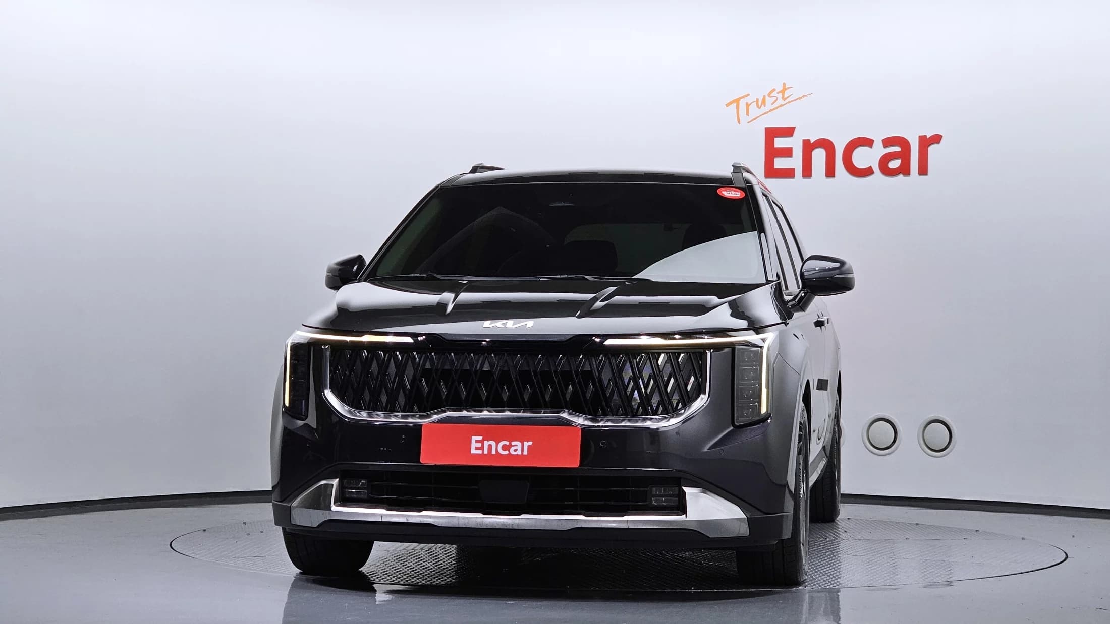 Kia Carnival Gasoline 7-Seater Signature, 2024 г. 26833 км. — фото 3