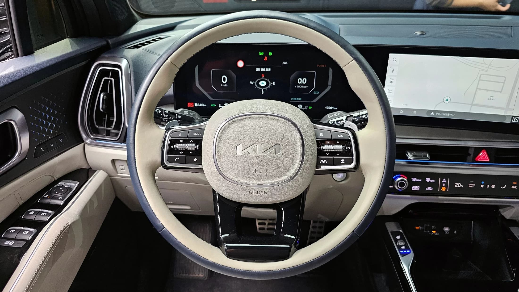 Kia Sorento HEV 1.6 2WD Signature, гибрид, 2023 г. 17501 км. — фото 13