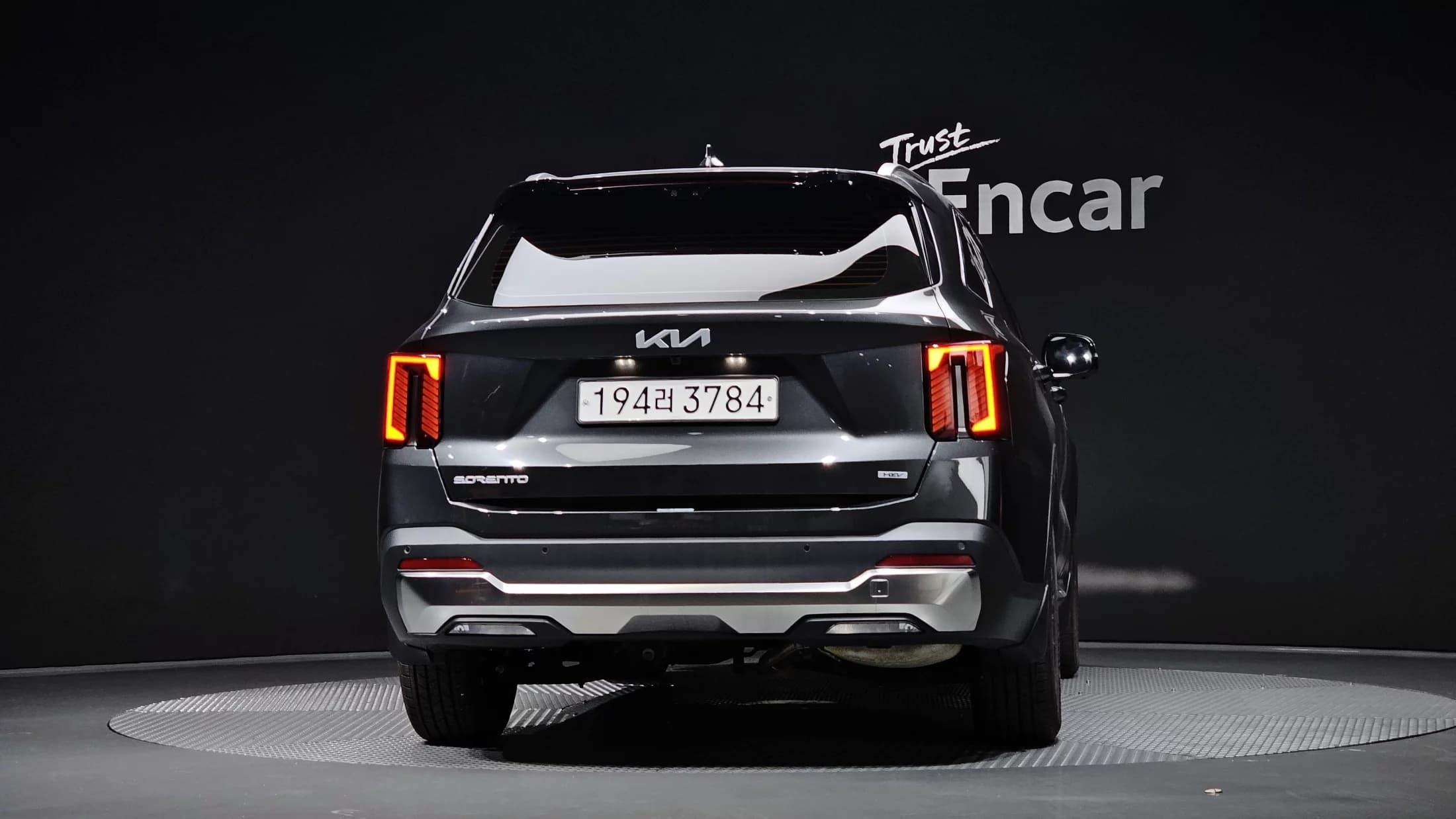 Kia Sorento HEV 1.6 2WD Signature, гибрид, 2023 г. 17501 км. — фото 4