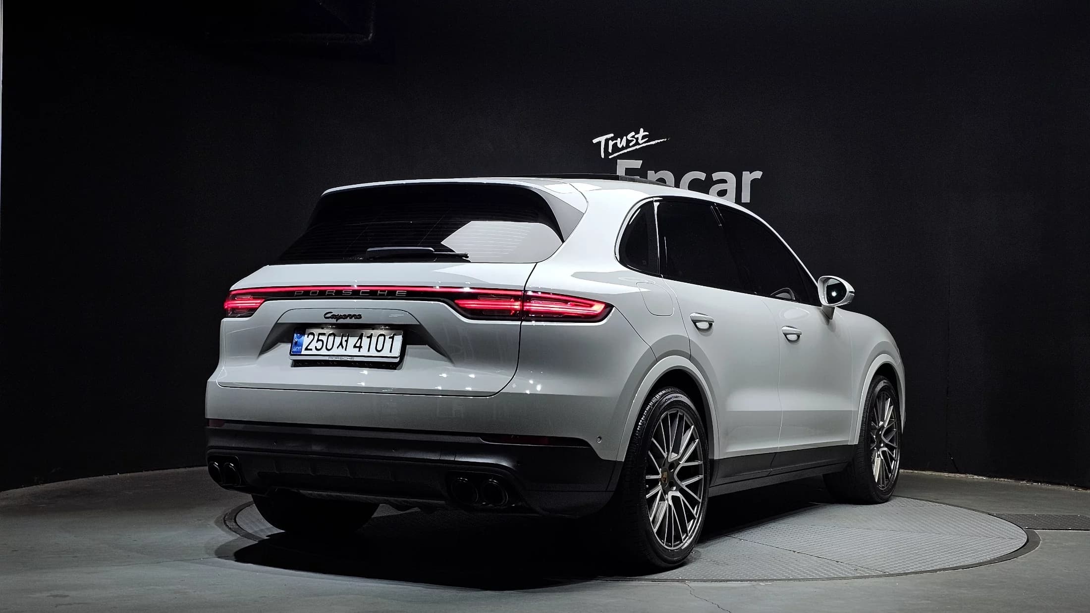 Porsche CAYENNE 3.0 PLATINUM EDITION, 2023 г. 34915 км. — фото 2
