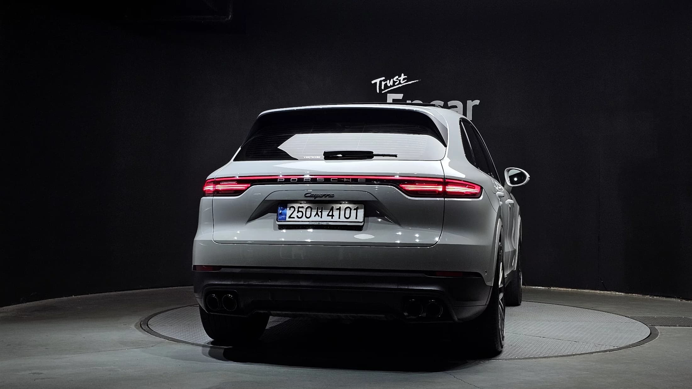Porsche CAYENNE 3.0 PLATINUM EDITION, 2023 г. 34915 км. — фото 4