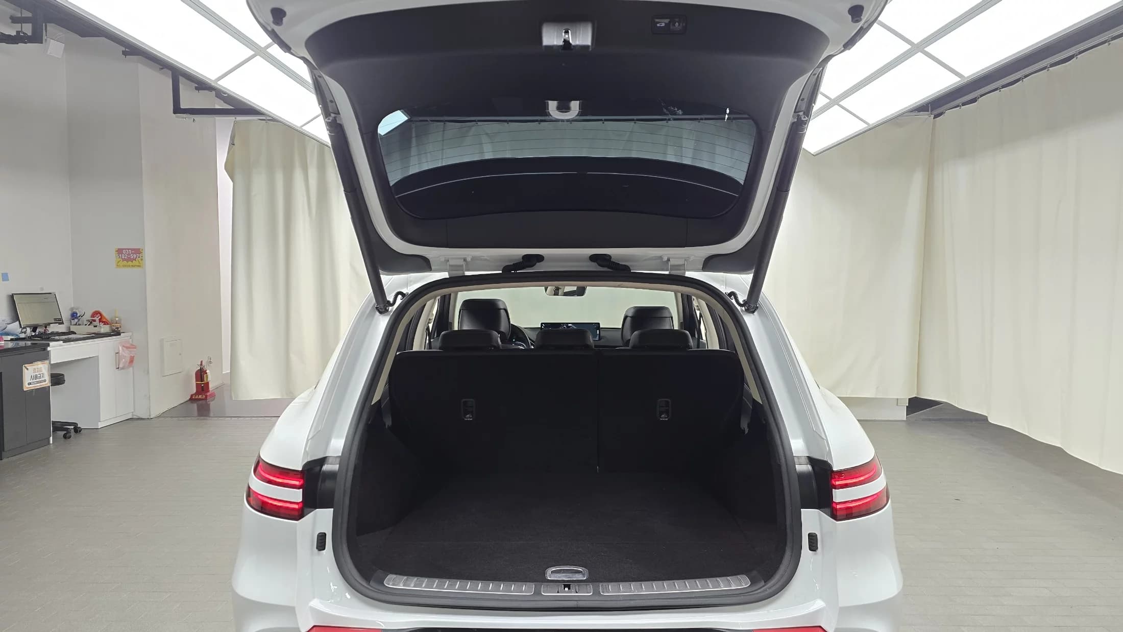 Genesis GV70 2.5T Gasoline AWD, 2023 г. 27689 км. — фото 20