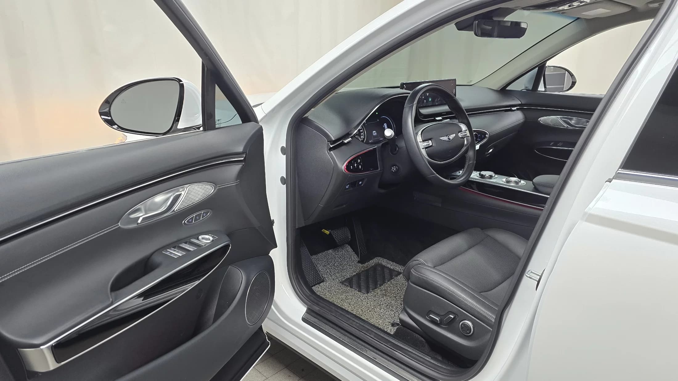 Genesis GV70 2.5T Gasoline AWD, 2023 г. 27689 км. — фото 10