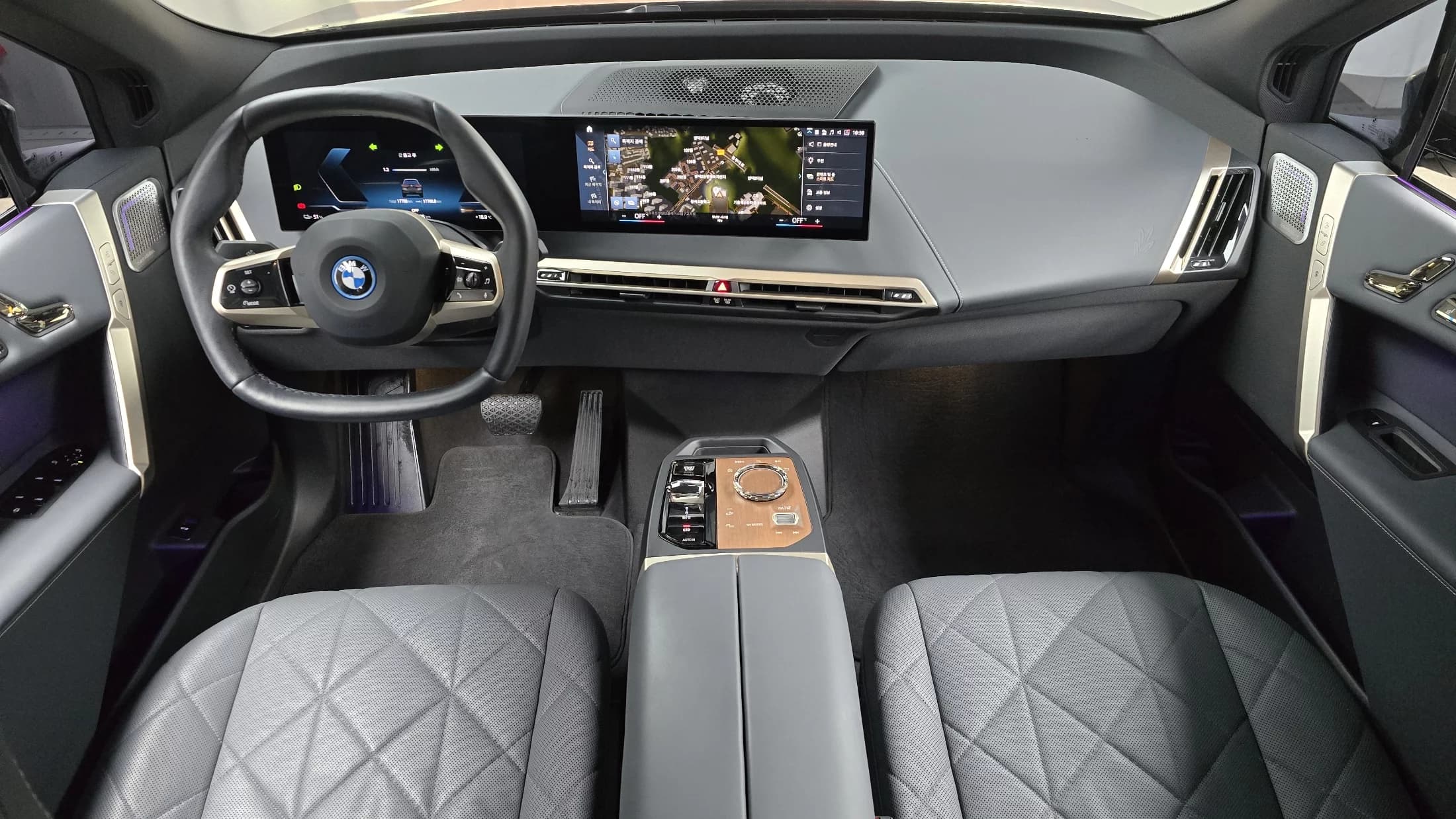 BMW iX xDrive50 Sports Plus, электромобиль, 2023 г. 17904 км. — фото 7