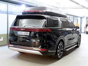 Kia Carnival 7-Seater Hi-Limousine Signature, 2021 г. 47449 км. — фото 4