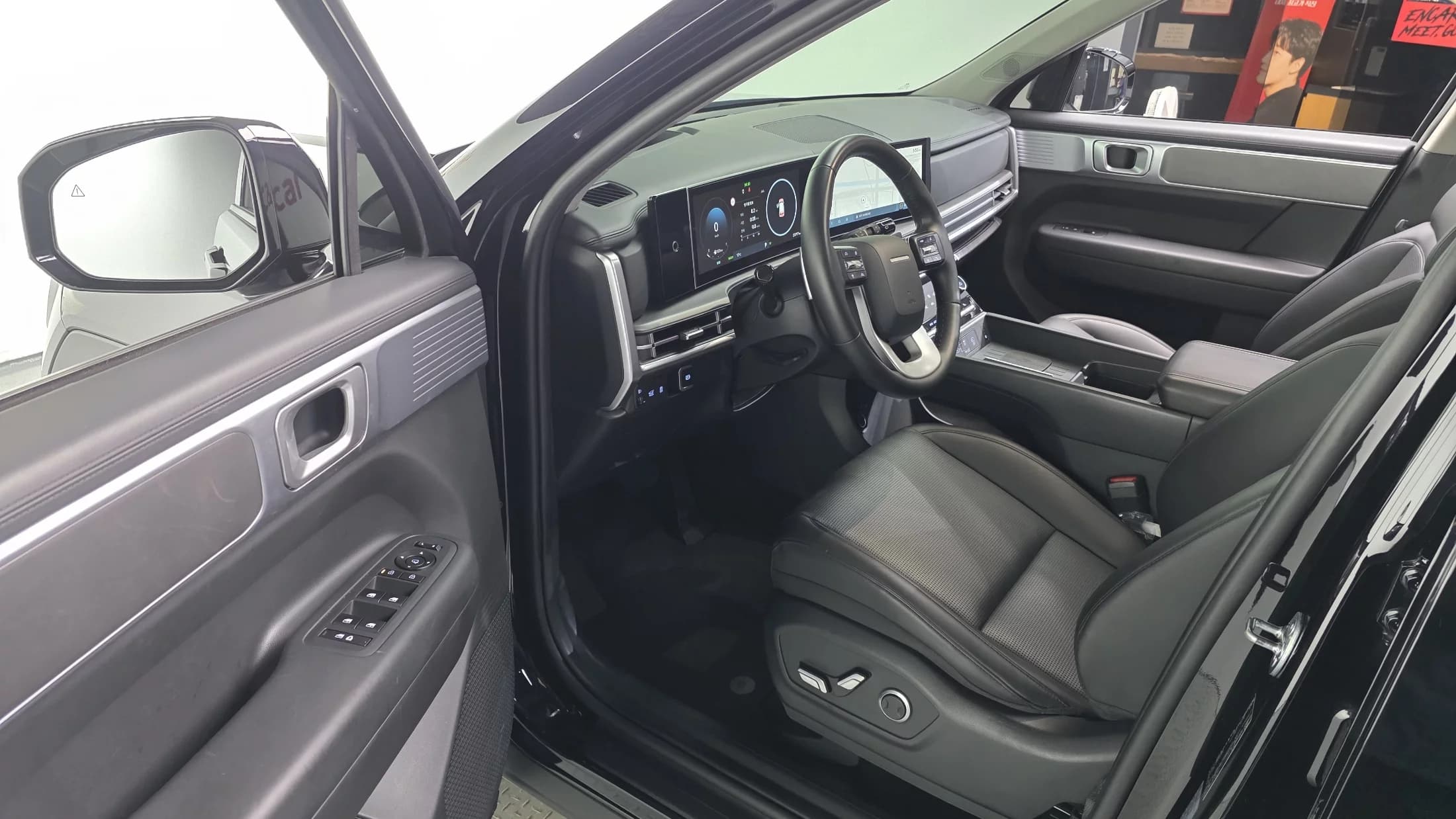 Hyundai Santa Fe HEV 1.6 2WD Prestige, гибрид, 2024 г. 23874 км. — фото 11