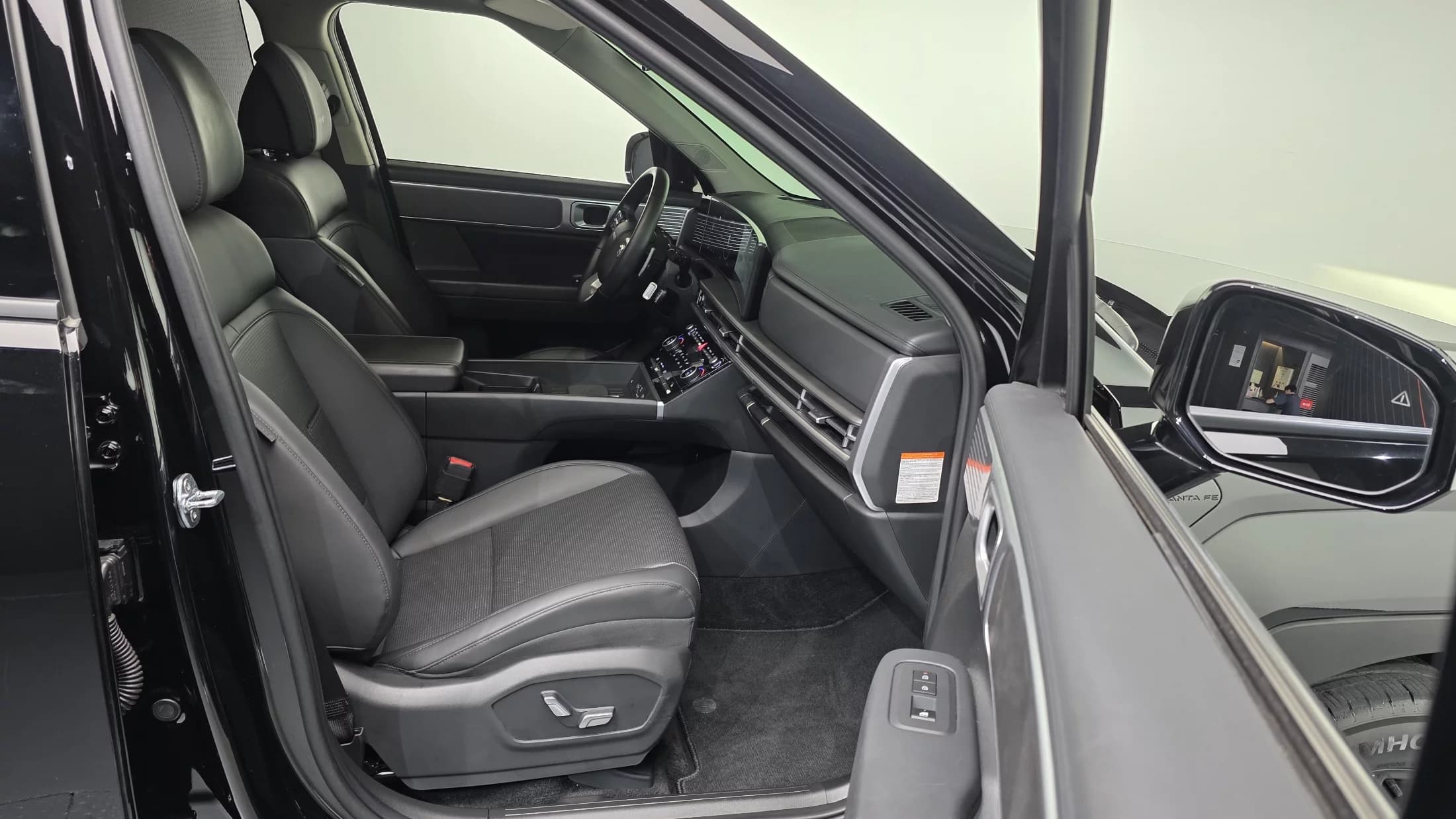 Hyundai Santa Fe HEV 1.6 2WD Prestige, гибрид, 2024 г. 23874 км. — фото 10