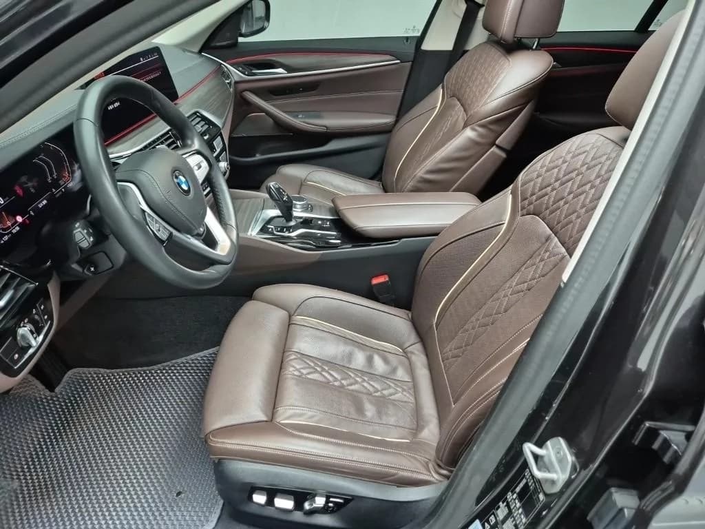 BMW 5-Series 530i xDrive Luxury, 2021 г. 128847 км. — фото 7