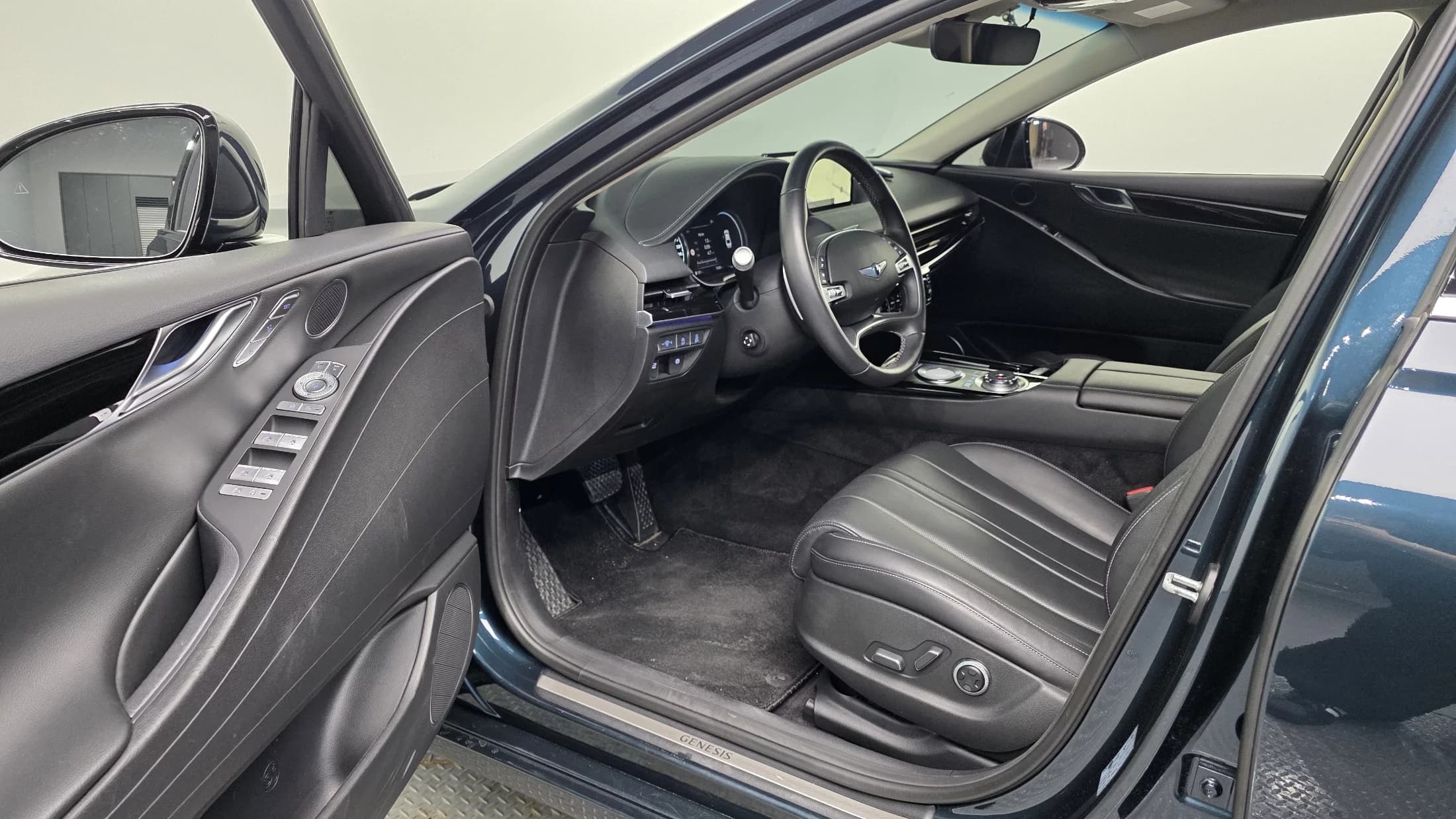 Genesis G80 Gasoline 2.5 Turbo AWD, 2021 г. 75208 км. — фото 12