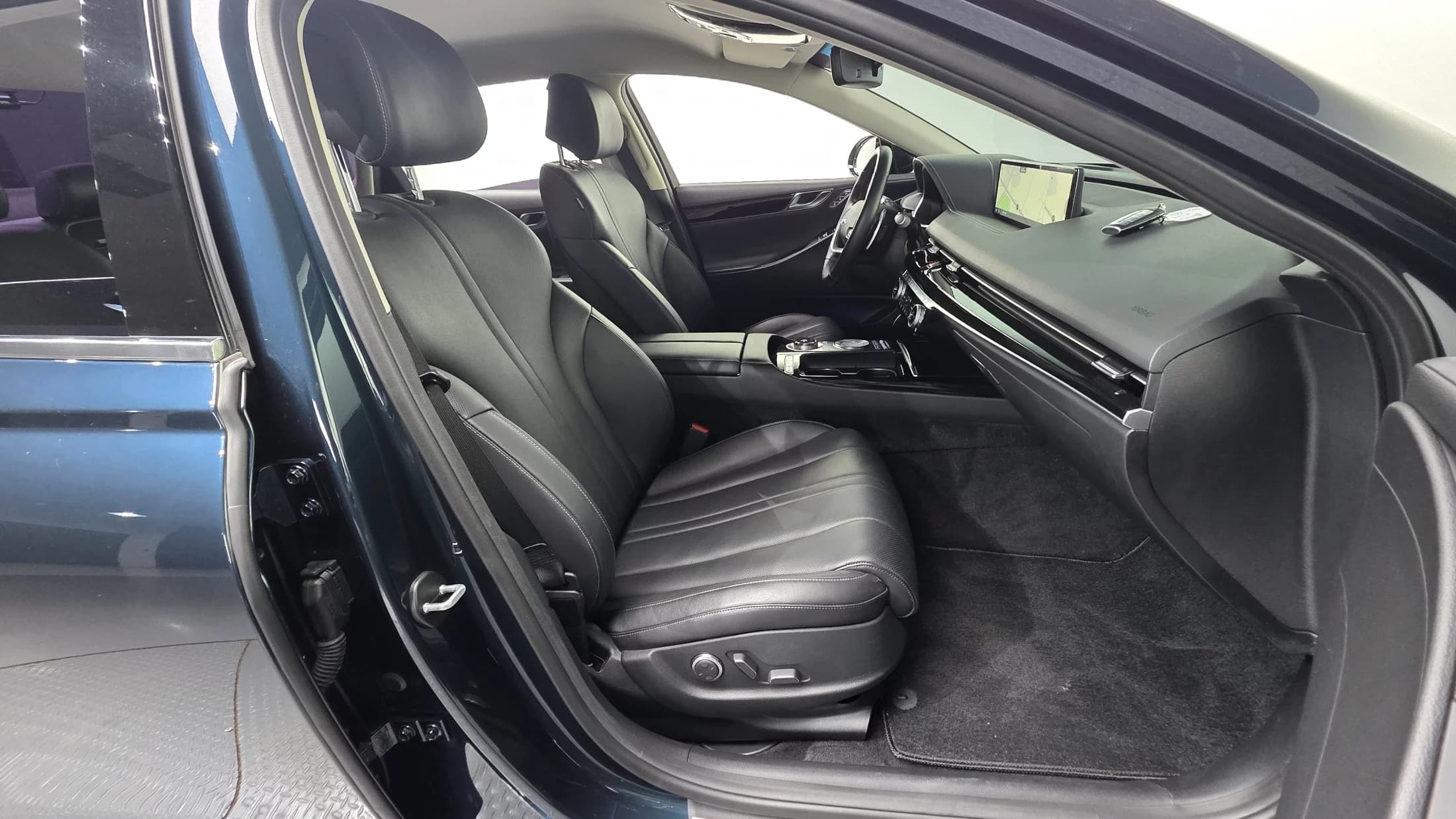 Genesis G80 Gasoline 2.5 Turbo AWD, 2021 г. 75208 км. — фото 10