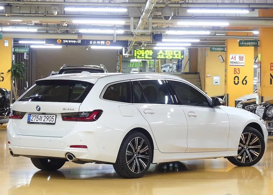 BMW 3-Series 320d Touring, 2025 г. 14104 км. — фото 2