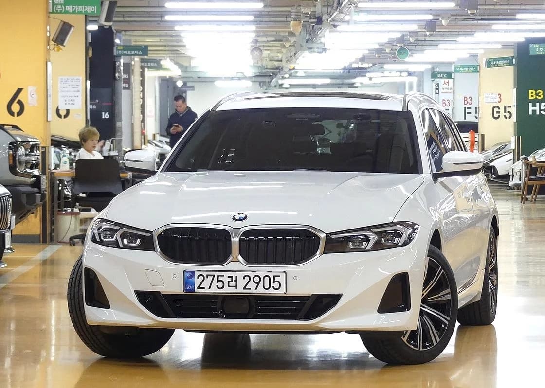 BMW 3-Series 320d Touring, 2025 г. 14104 км. — фото 3