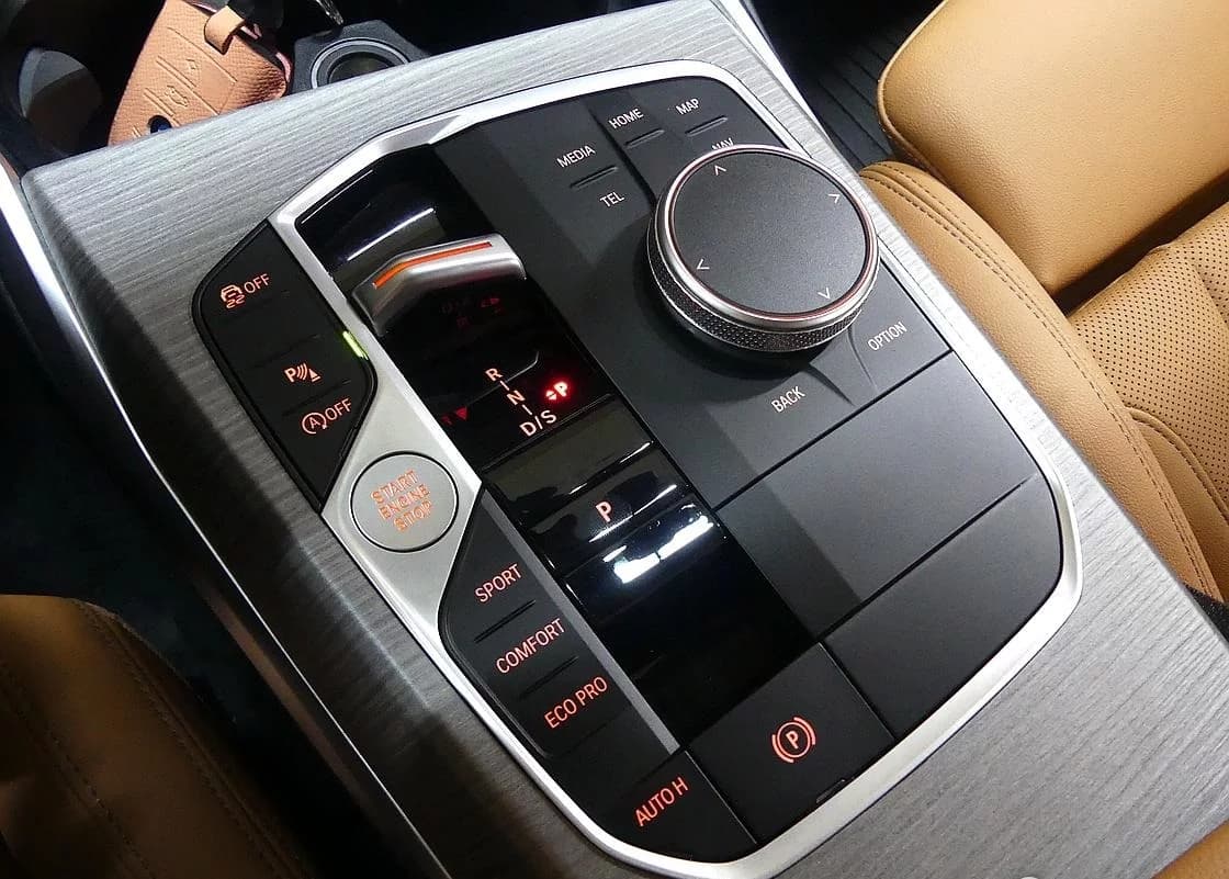 BMW 3-Series 320d Touring, 2025 г. 14104 км. — фото 9