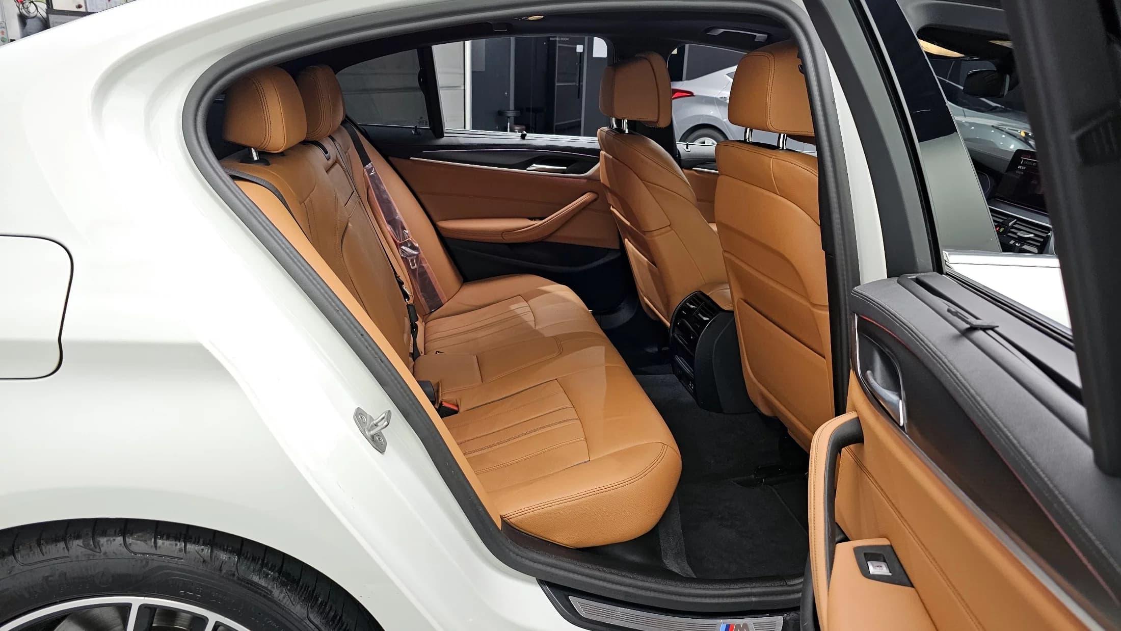 BMW 5-Series 520i M Sport, 2022 г. 33076 км. — фото 12