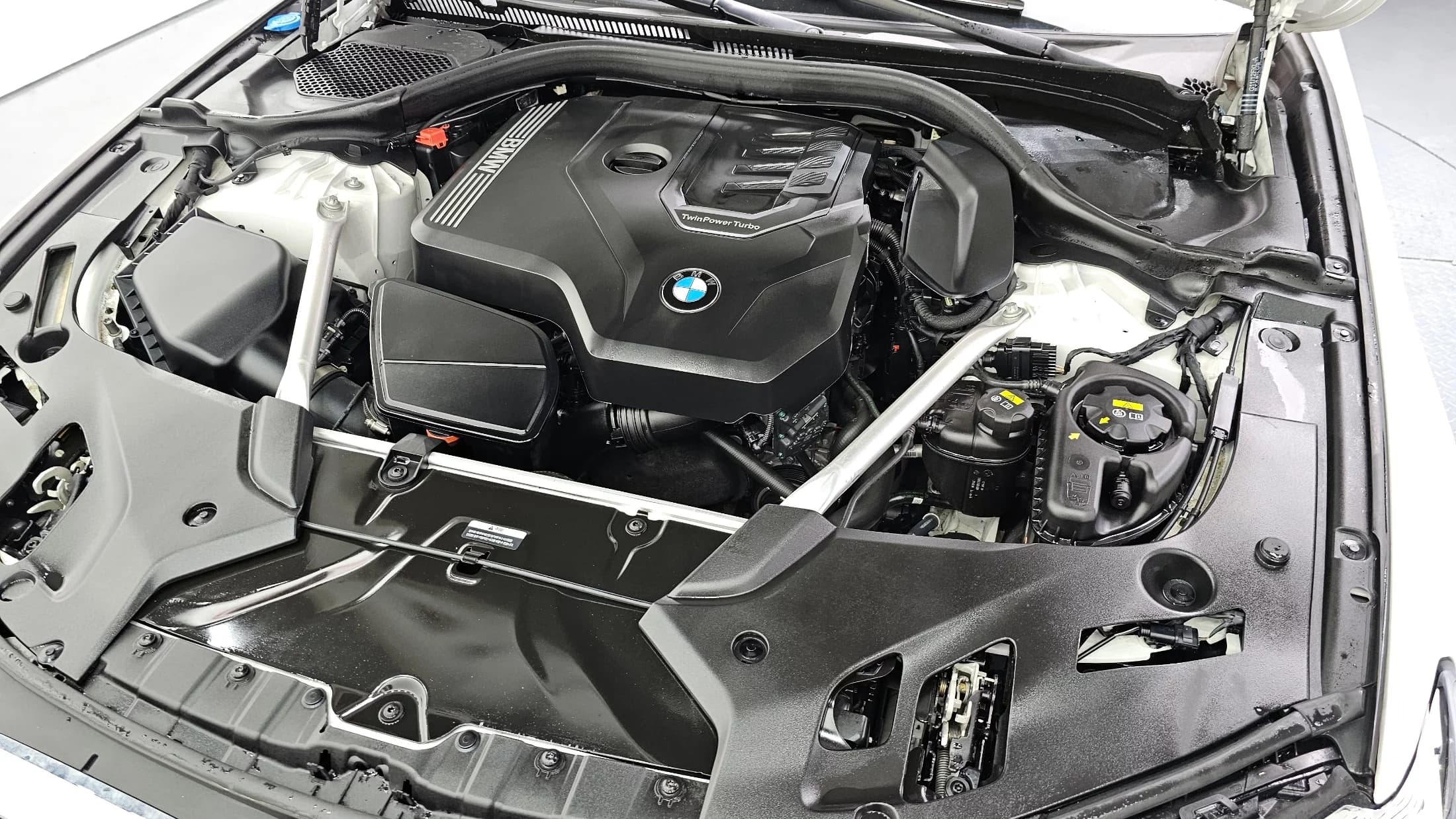 BMW 5-Series 520i M Sport, 2022 г. 33076 км. — фото 6