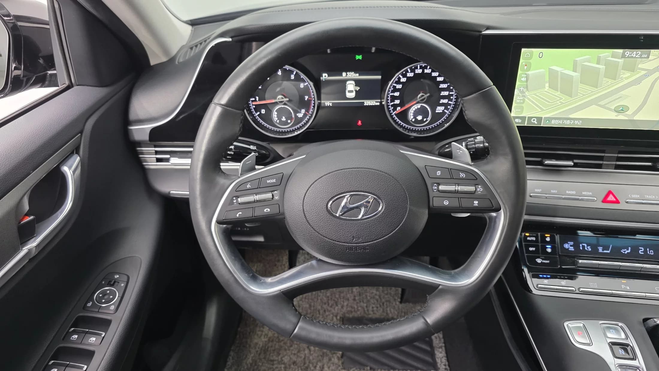 Hyundai Grandeur 2.5 Premium, 2022 г. 32530 км. — фото 13