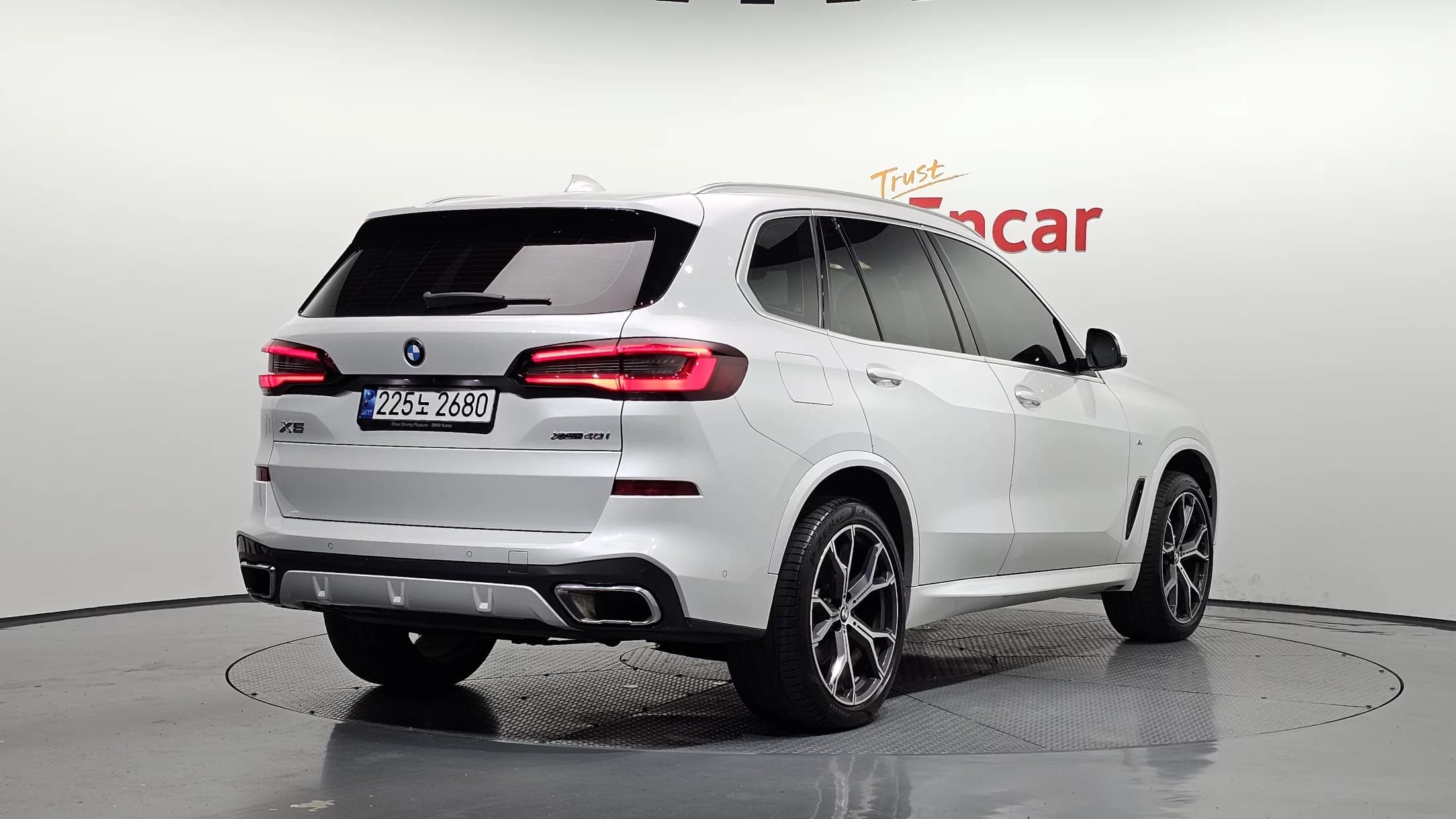 BMW X5 xDrive 40i M Sport, 2023 г. 67323 км. — фото 2