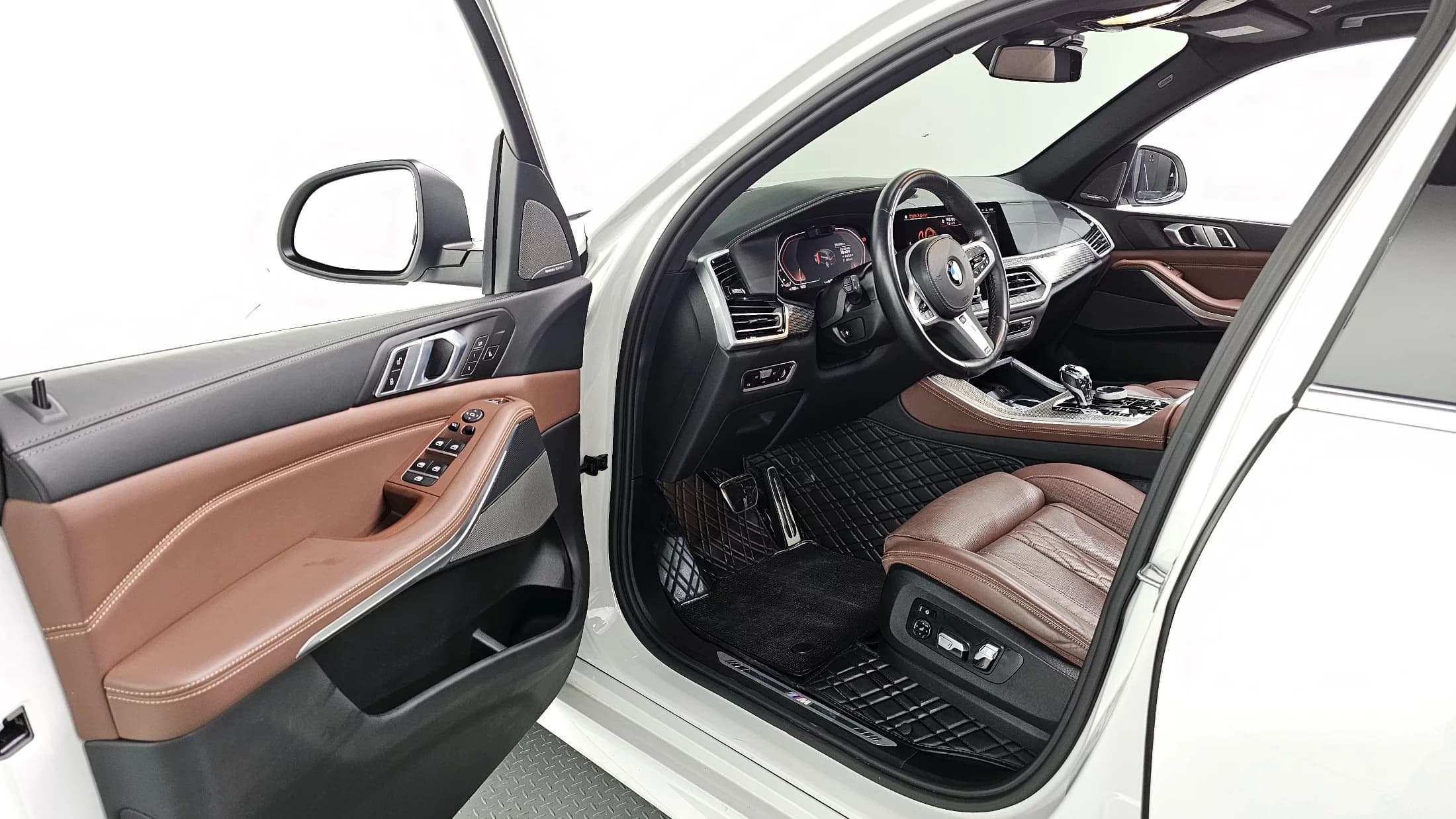 BMW X5 xDrive 40i M Sport, 2023 г. 67323 км. — фото 10