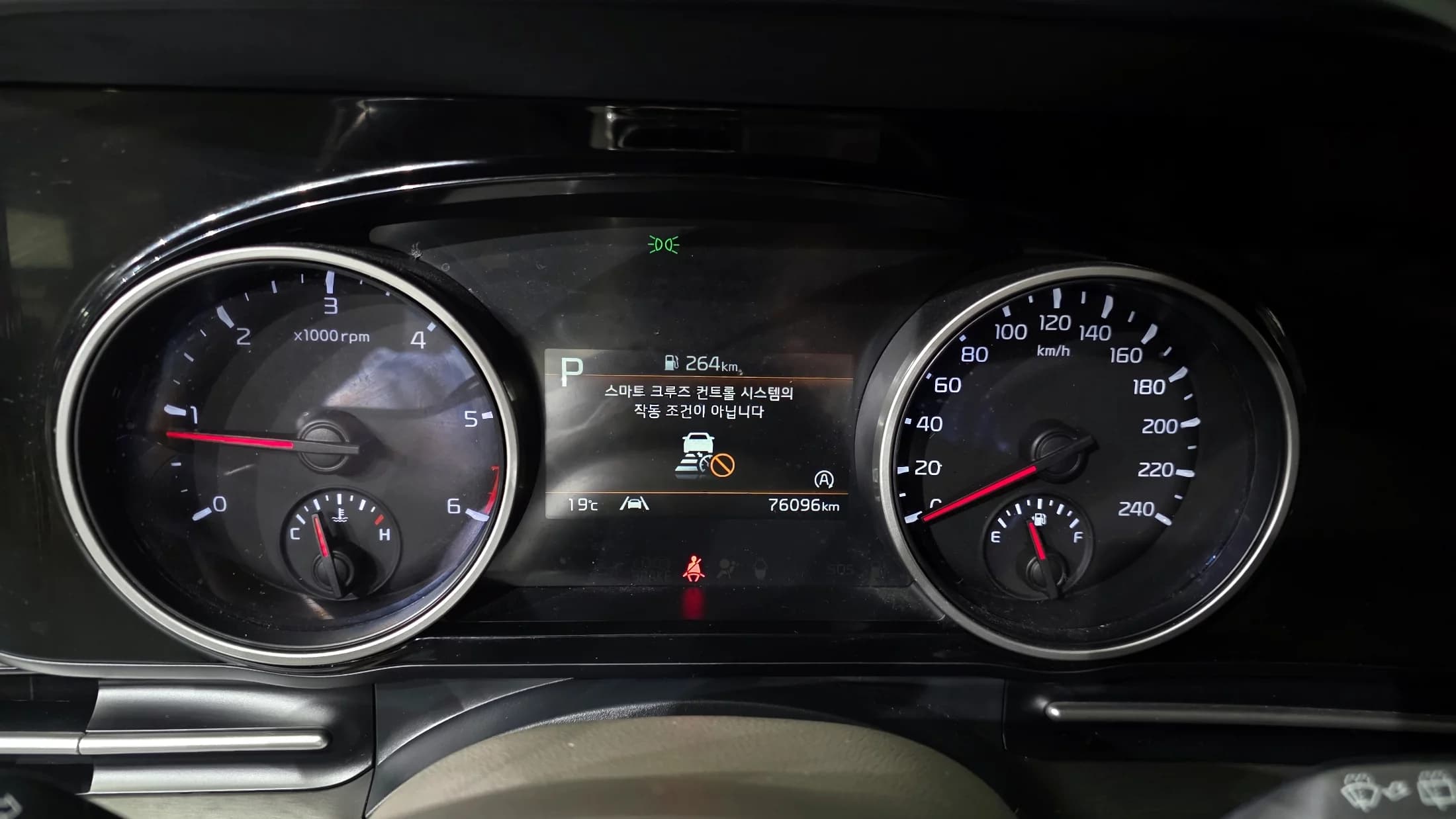 Kia Carnival 9-Seater Prestige, 2021 г. 76142 км. — фото 8