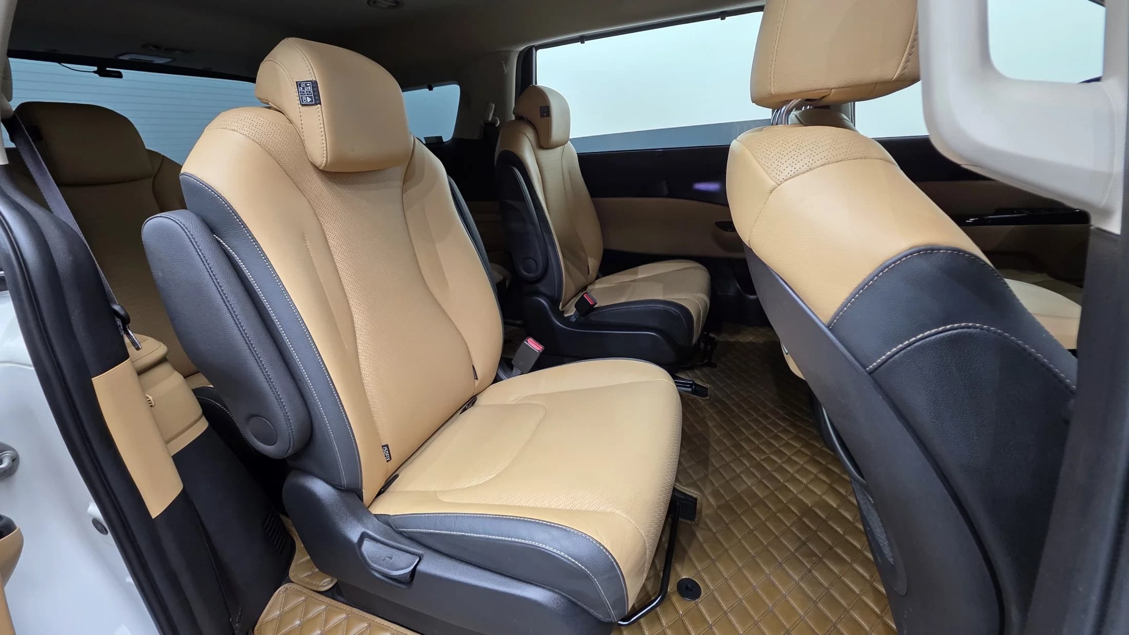 Kia Carnival Gasoline 9-Seater Signature, 2022 г. 72206 км. — фото 19