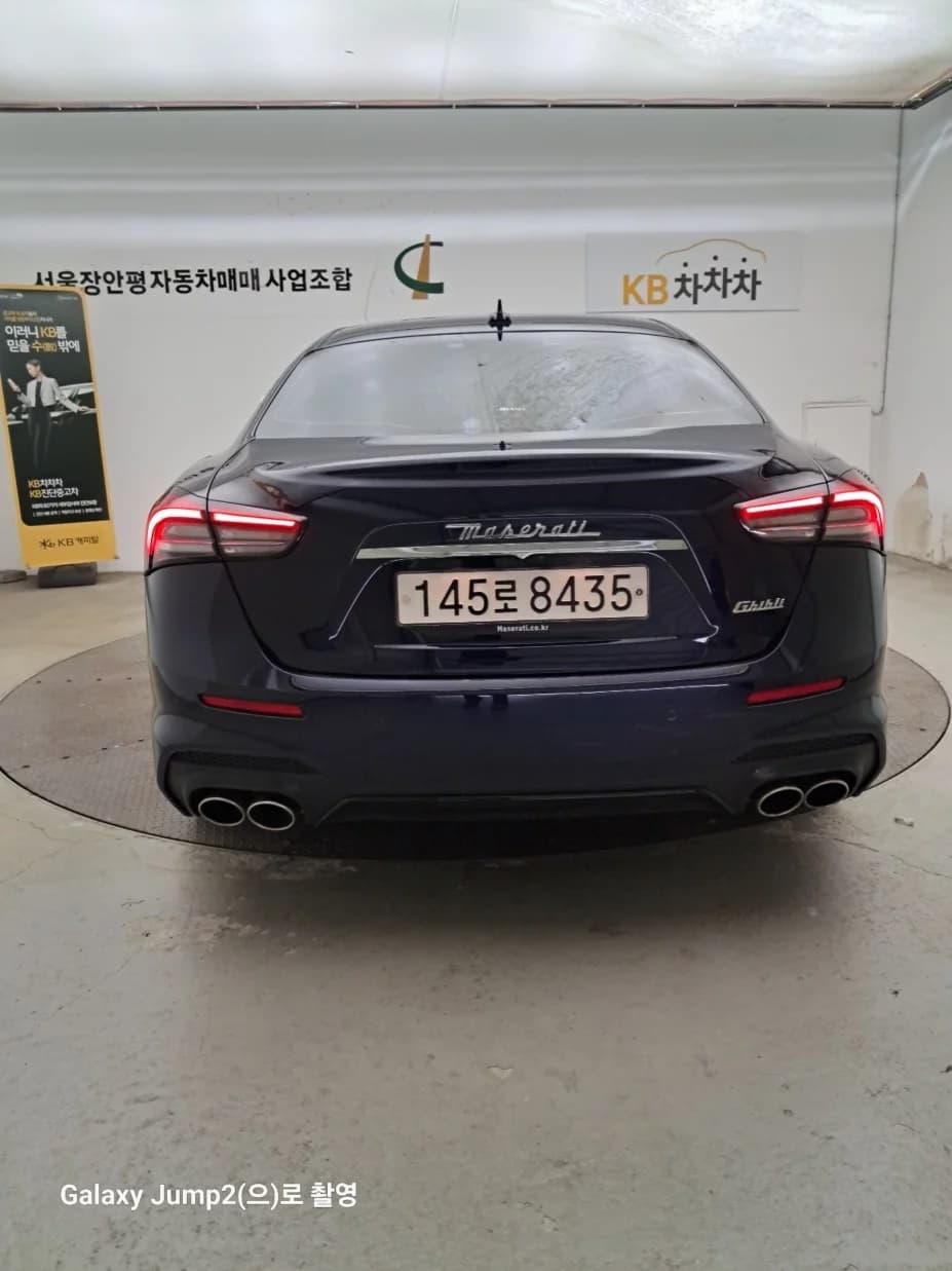 Maserati GHIBLI 3.0S Q4 GranLusso 3rd, 2021 г. 20106 км. — фото 4