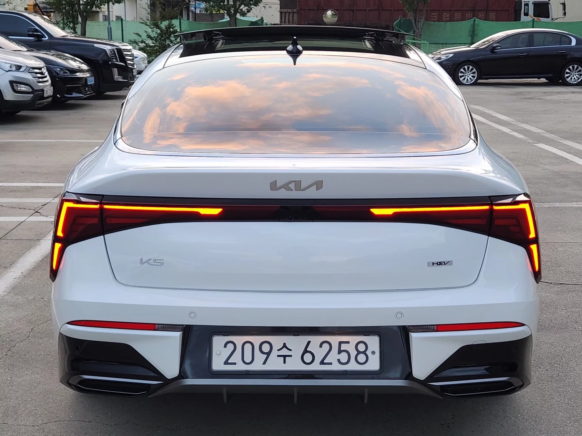 Kia K5 (Киа Оптима) Signature, гибрид, 2023 г. 35403 км. — фото 4