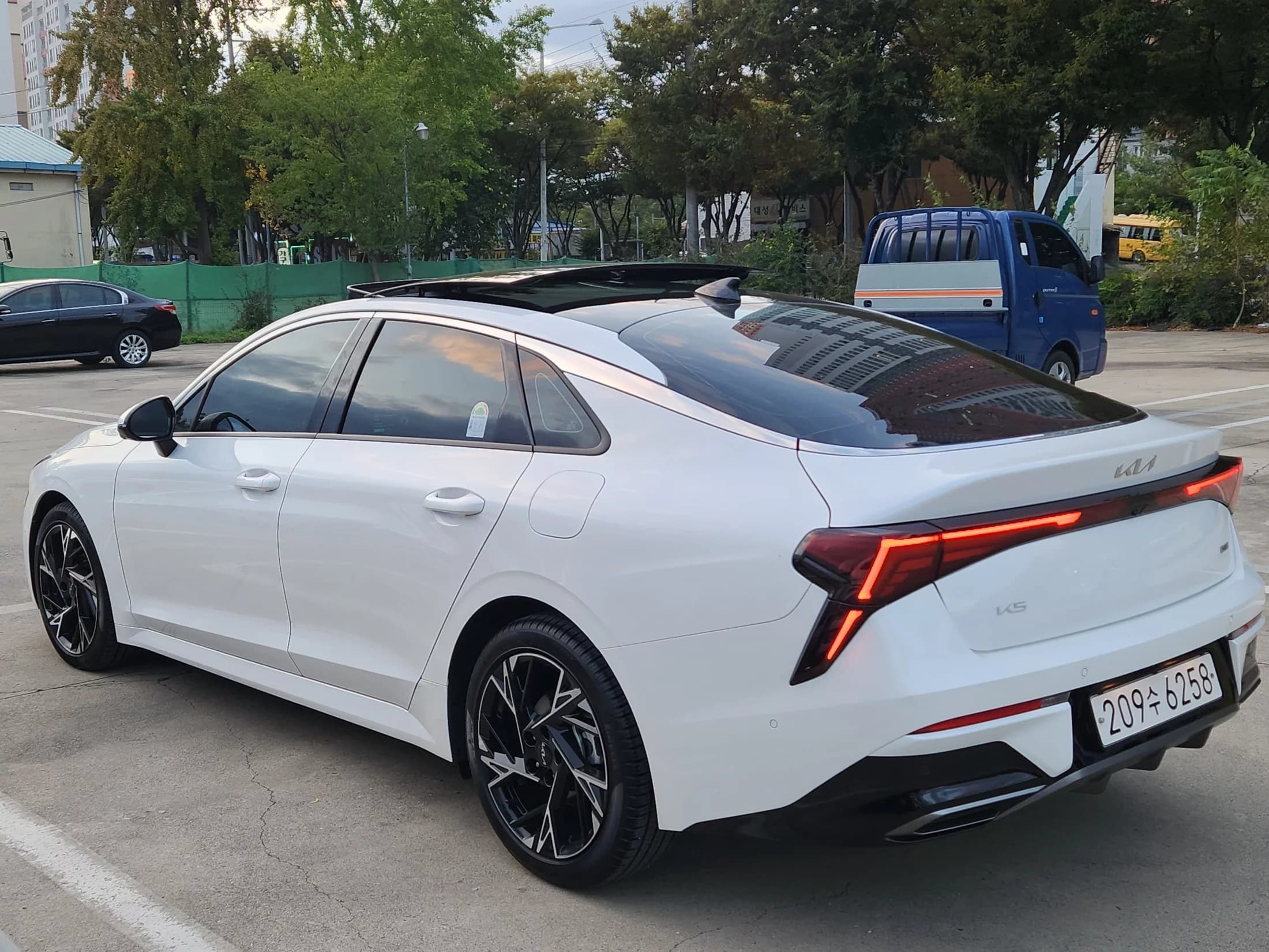 Kia K5 (Киа Оптима) Signature, гибрид, 2023 г. 35403 км. — фото 6