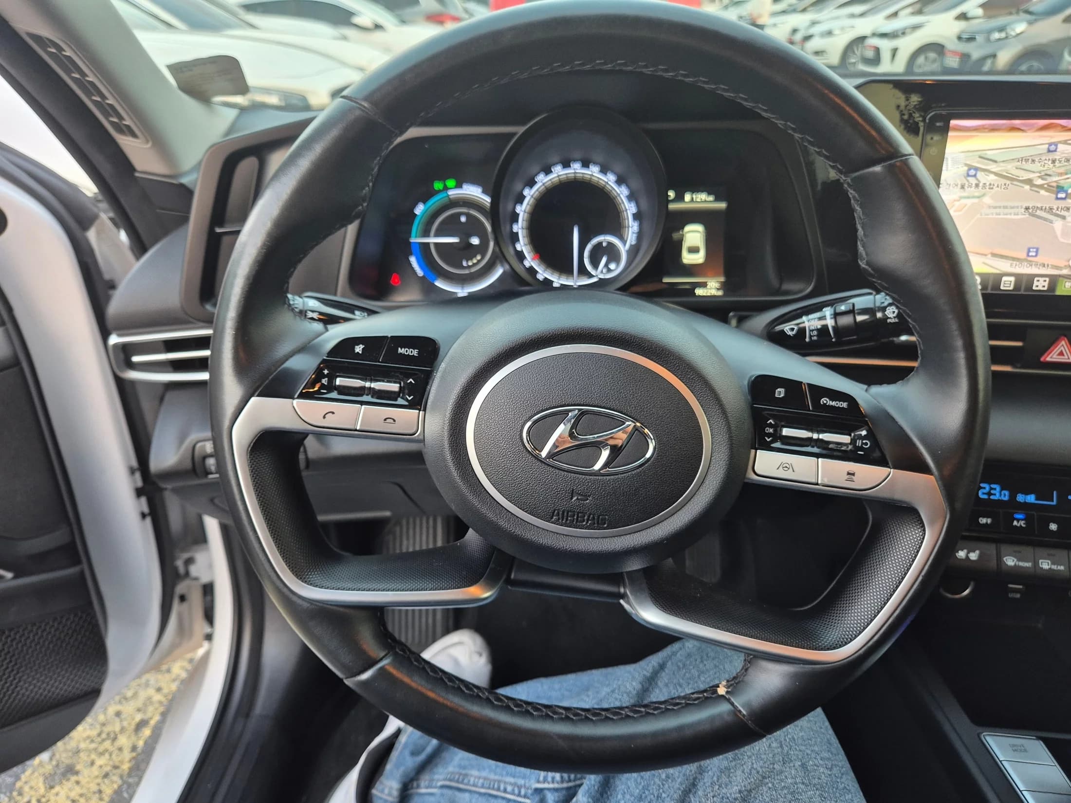Hyundai AVANTE (Хендай Элантра) Modern, гибрид, 2021 г. 98238 км. — фото 15