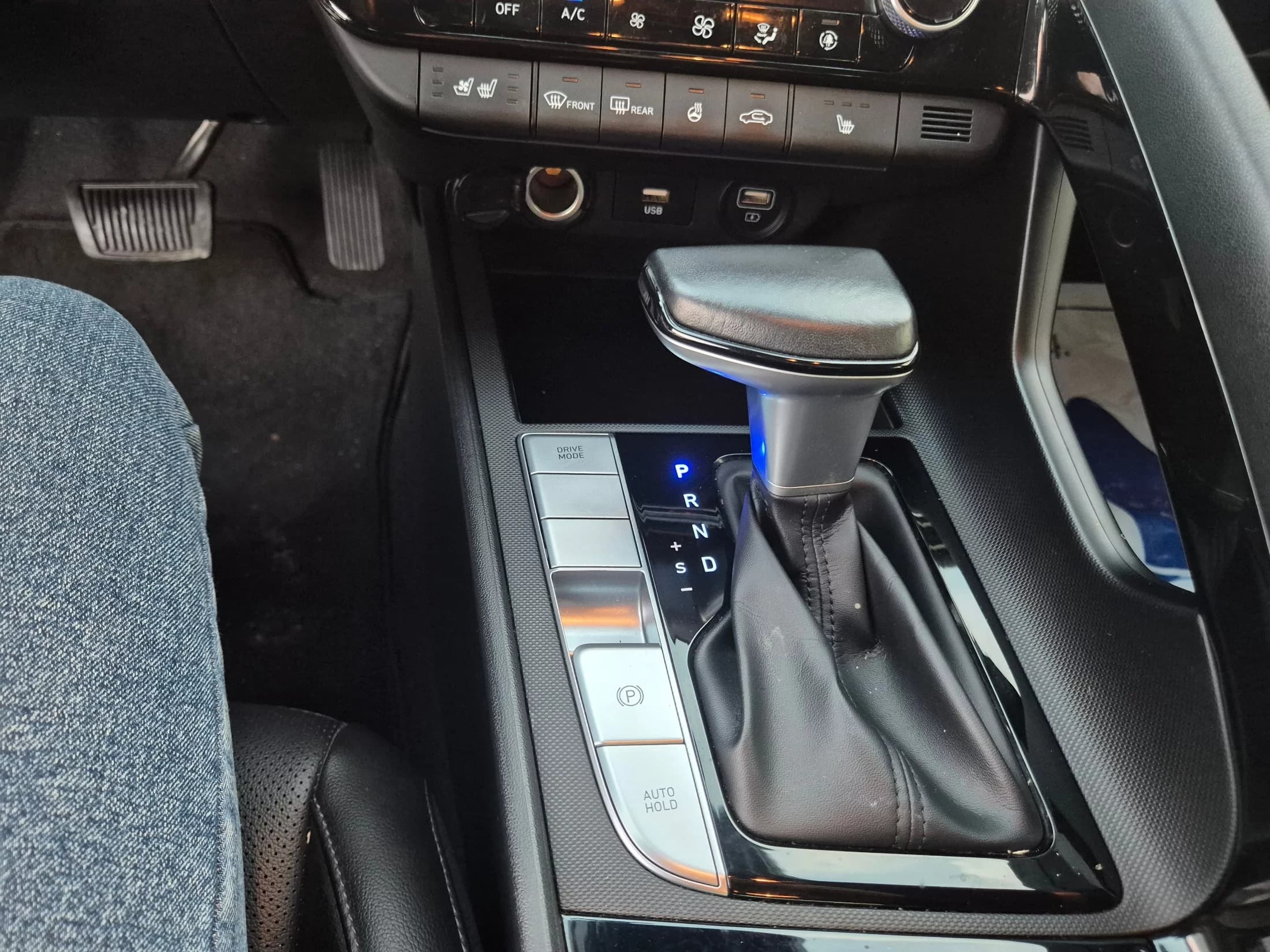 Hyundai AVANTE (Хендай Элантра) Modern, гибрид, 2021 г. 98238 км. — фото 9