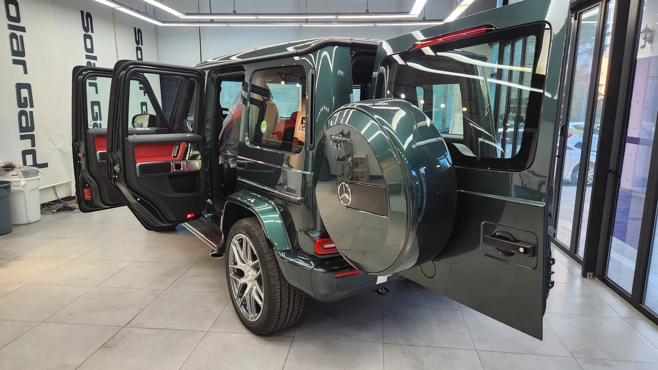 Mercedes-Benz G-Class AMG G63 Manufaktur, 2023 г. 26075 км. — фото 2