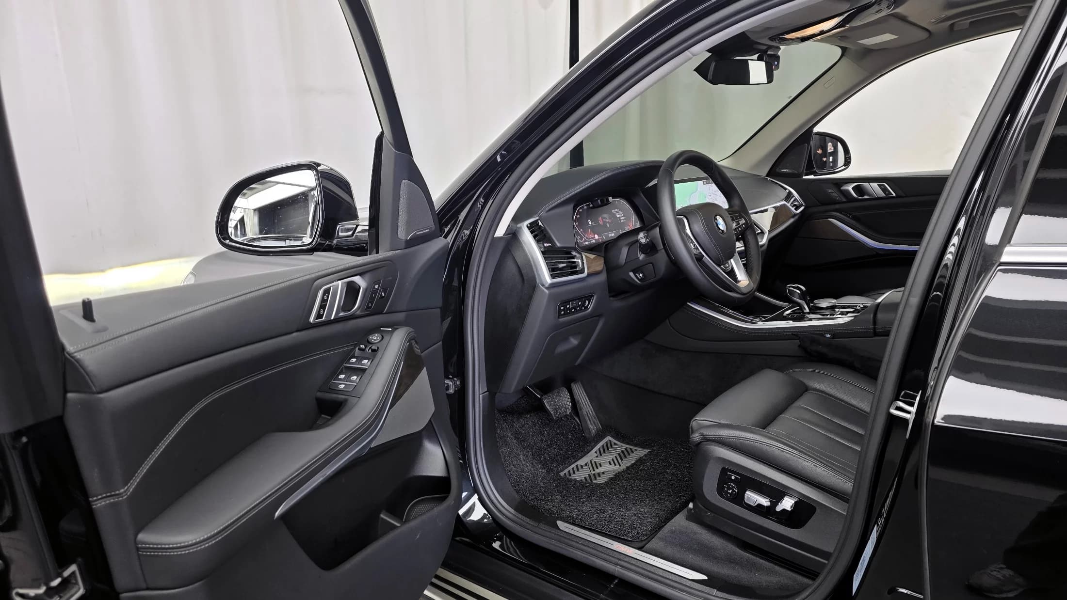 BMW X5 xDrive 40i xLine, 2021 г. 40652 км. — фото 10
