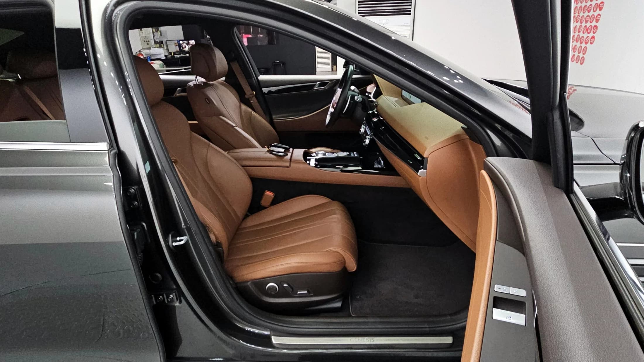 Genesis G80 Gasoline 3.5 Turbo AWD, 2021 г. 71134 км. — фото 12
