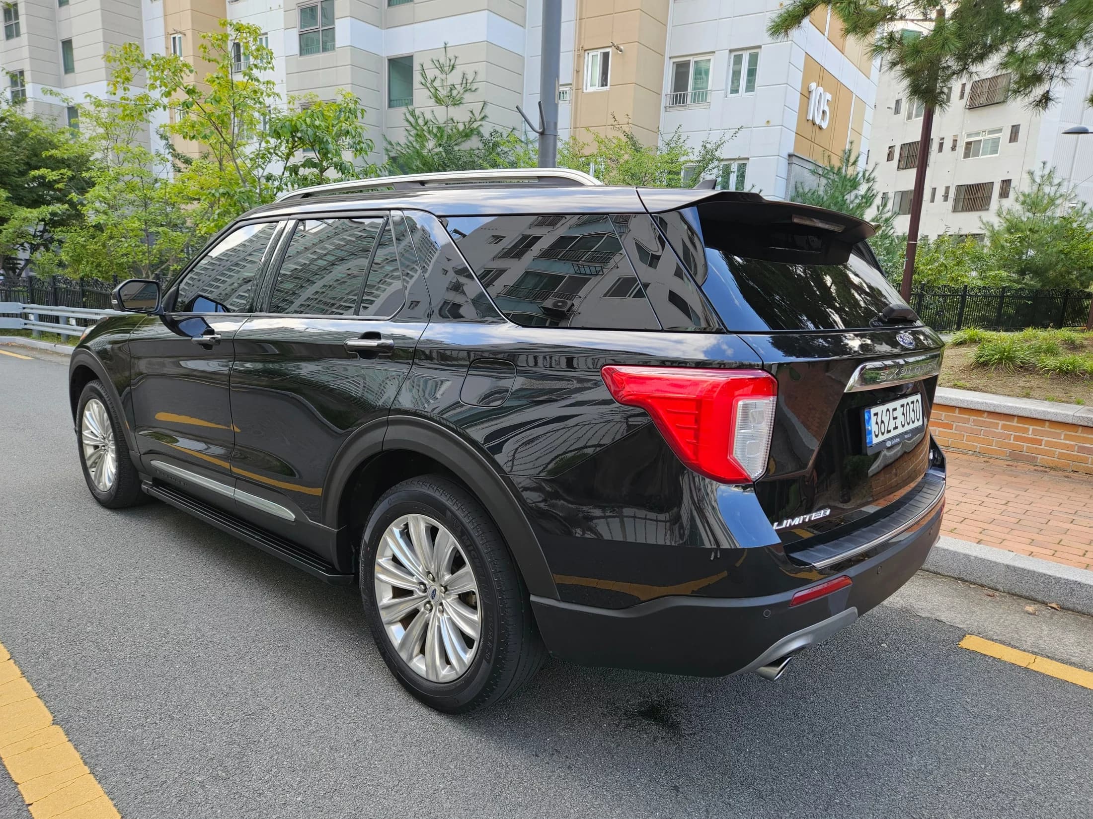 Ford EXPLORER 2.3 LimIted 4WD, 2021 г. 89106 км. — фото 2
