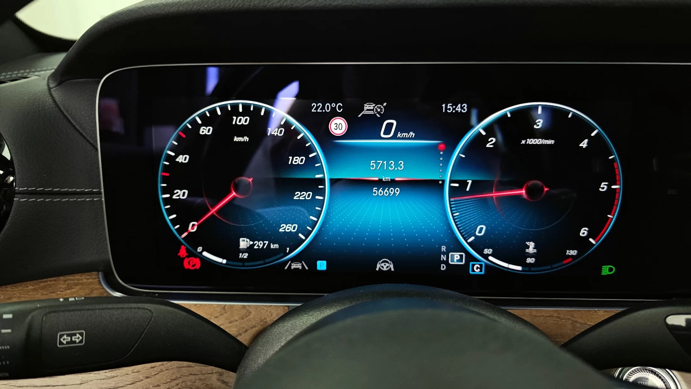 Mercedes-Benz E-Class E220d 4MATIC Exclusive, 2021 г. 56751 км. — фото 8