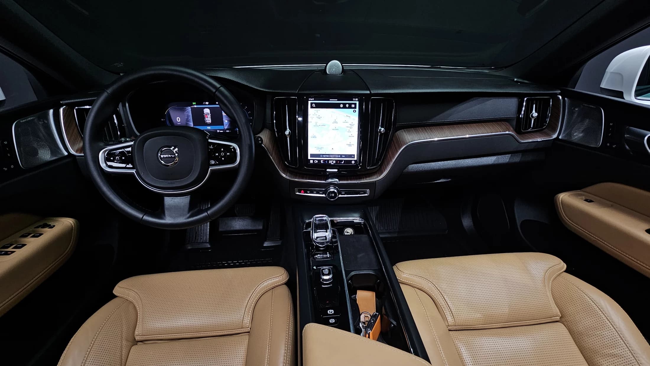 Volvo XC60 B5 Ultimate Bright, 2023 г. 35264 км. — фото 7