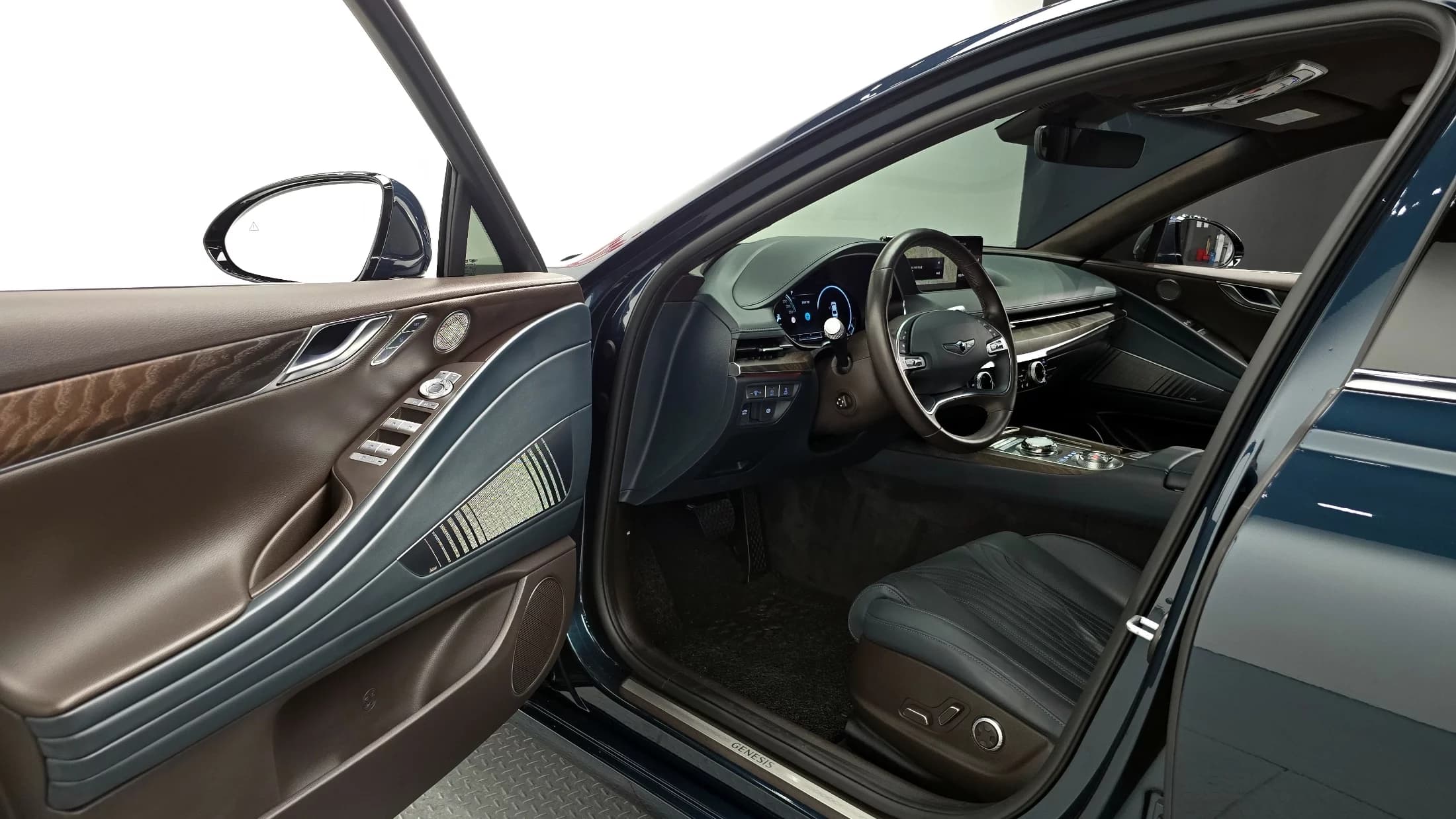 Genesis G80 Gasoline 2.5 Turbo AWD, 2023 г. 36286 км. — фото 11