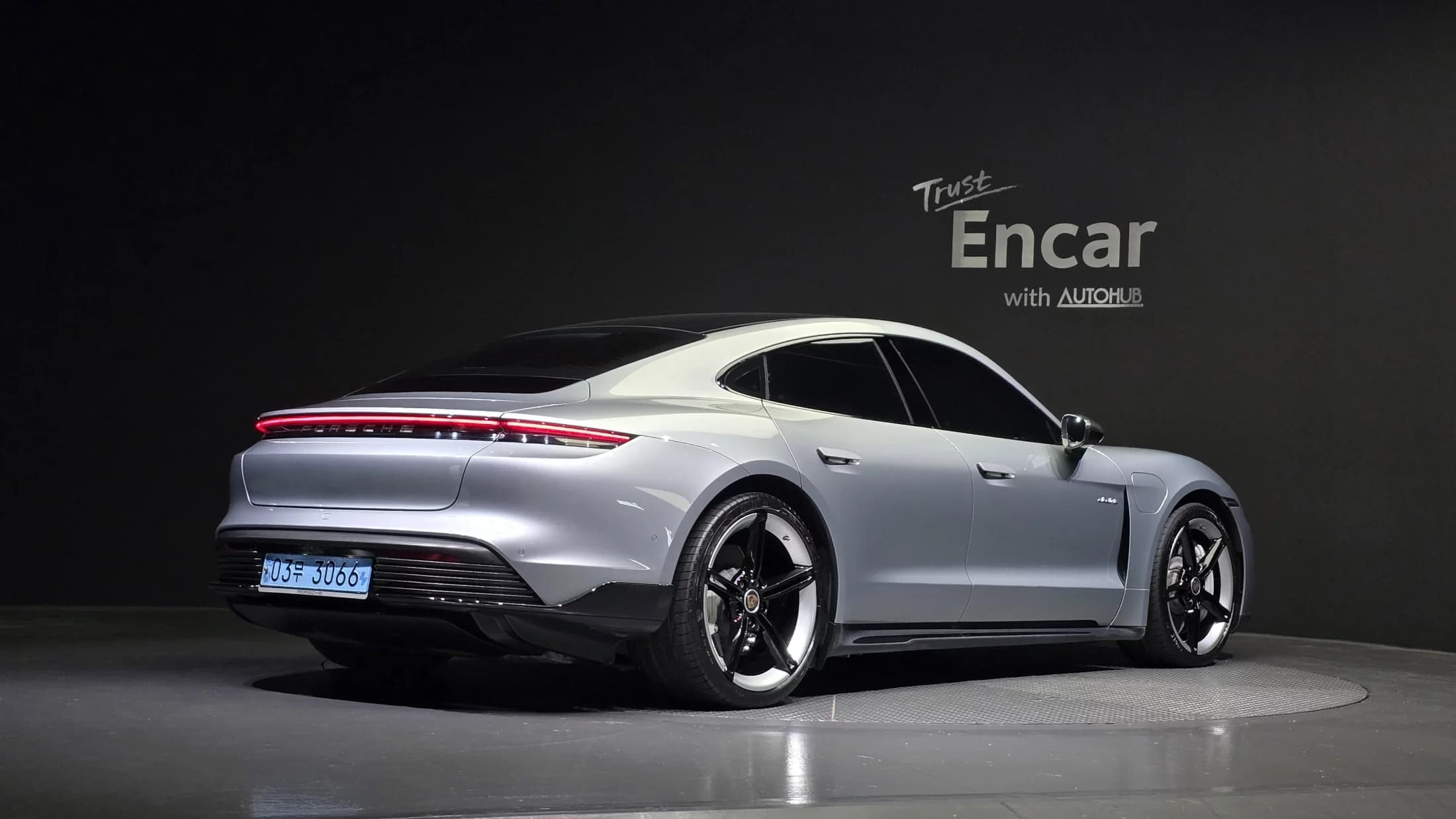 Porsche TAYCAN Turbo, электромобиль, 2021 г. 52302 км. — фото 2