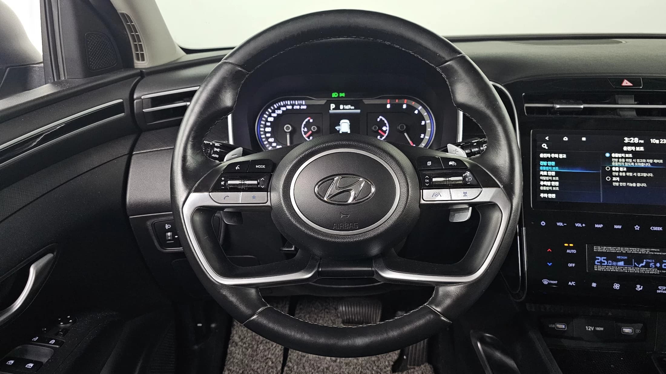 Hyundai Tucson Diesel 2.0 4WD Premium, 2022 г. 39825 км. — фото 13
