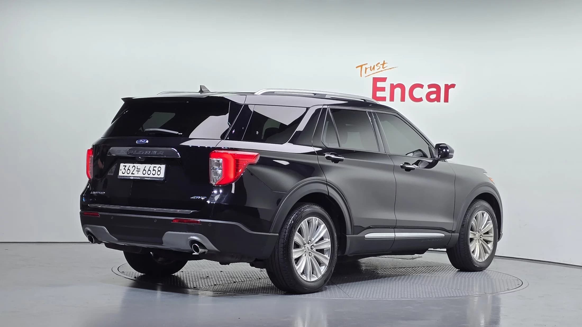 Ford EXPLORER 2.3 LimIted 4WD, 2021 г. 91417 км. — фото 2